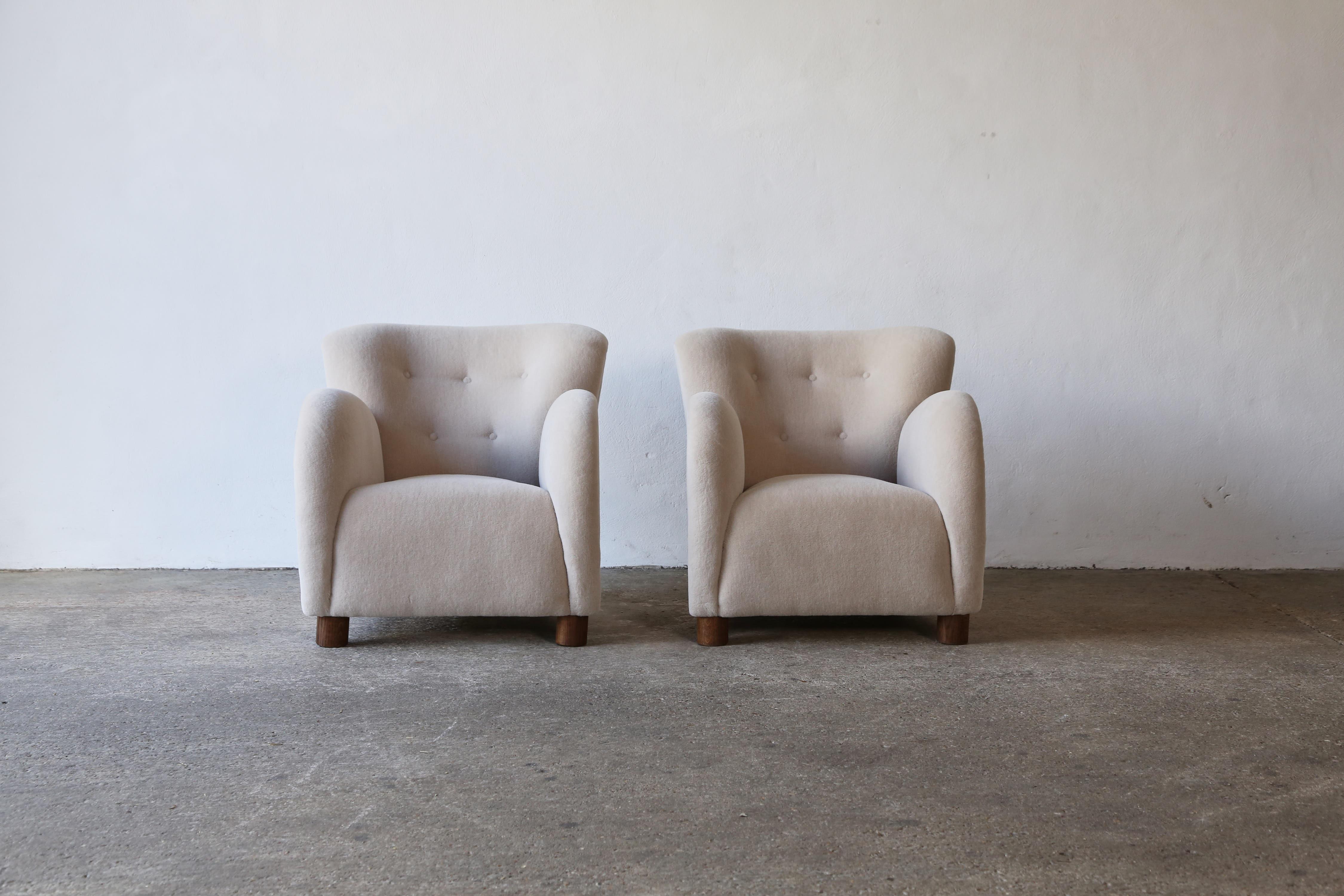 Scandinavian Modern Superb Pair of Lounge Chairs, Newly Upholstered in Pure Alpaca For Sale