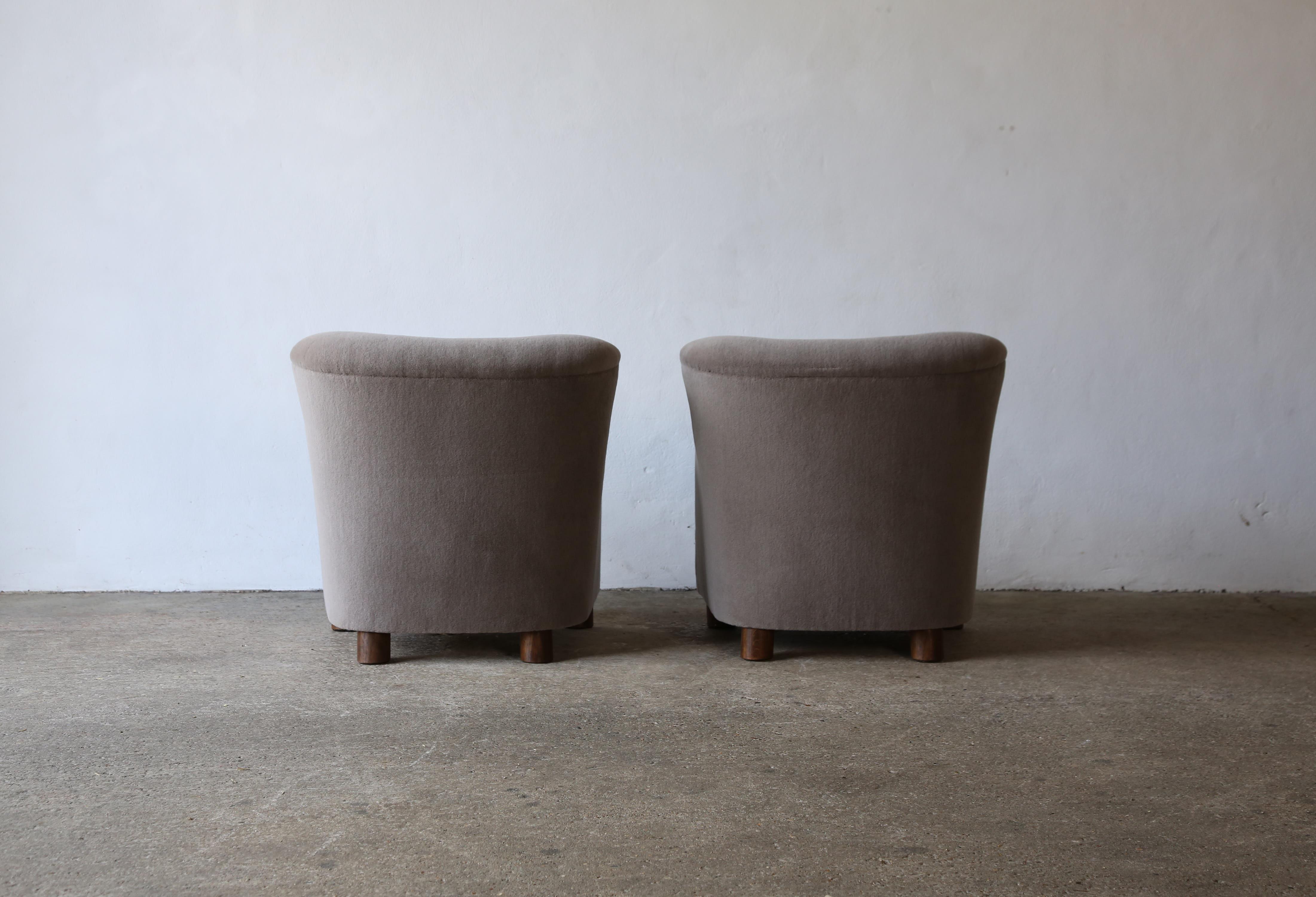 Superb Pair of Lounge Chairs, Newly Upholstered in Pure Alpaca For Sale 2