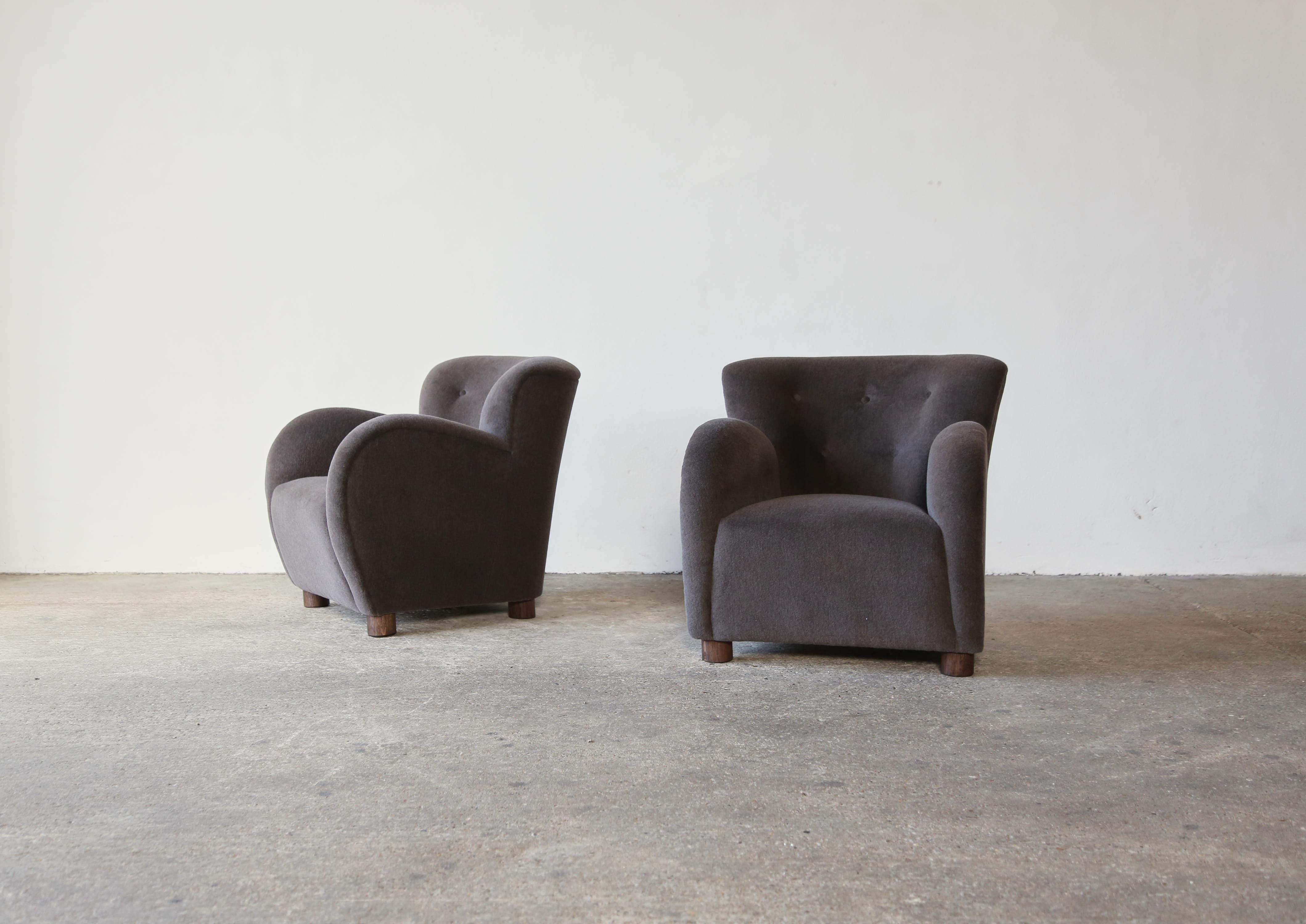 Scandinavian Modern Superb Pair of Lounge Chairs, Upholstered in Pure Alpaca For Sale