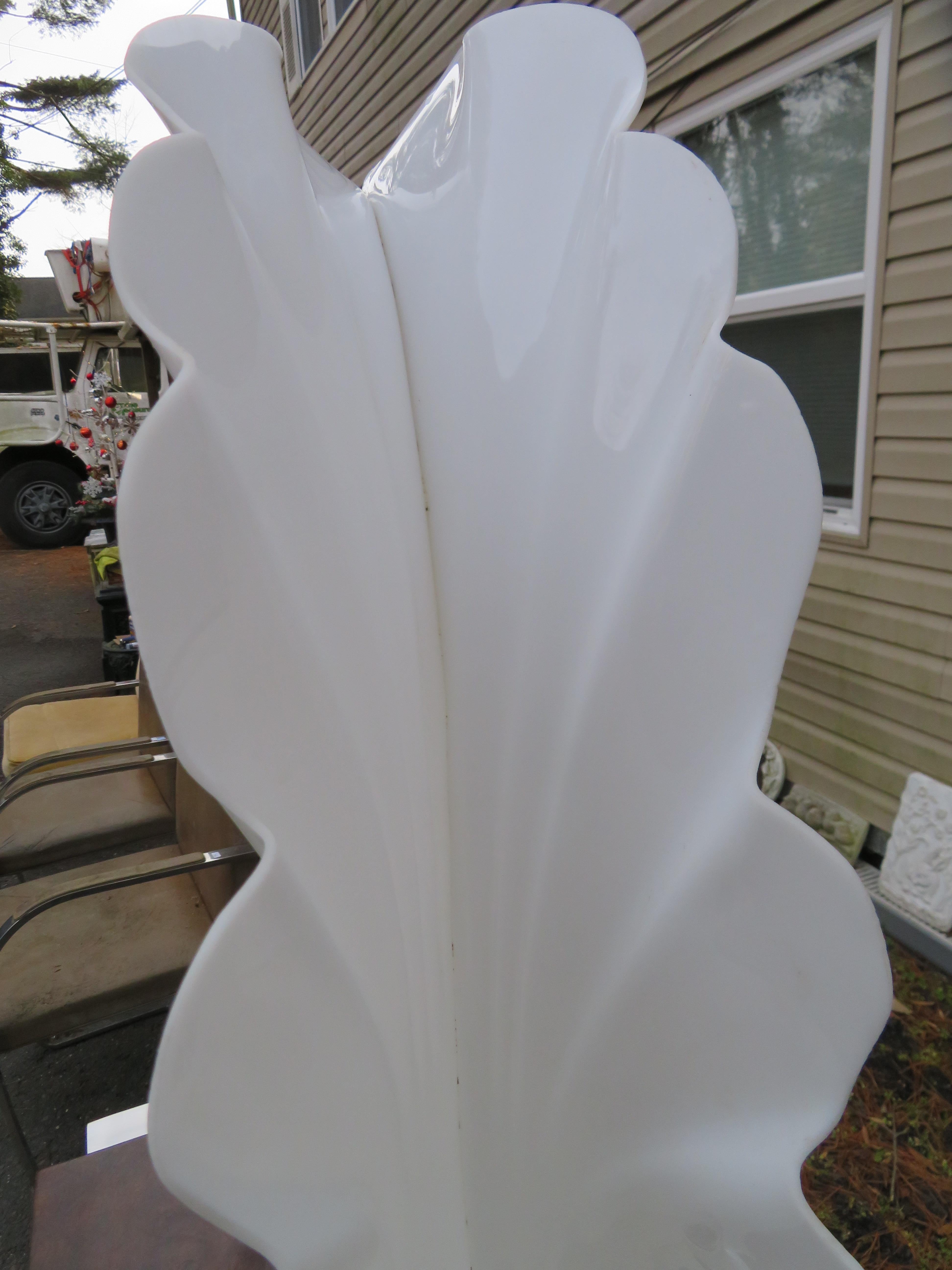 Superb Pair of Monumental White Acrylic Flower Table Lamp by Rougier For Sale 3