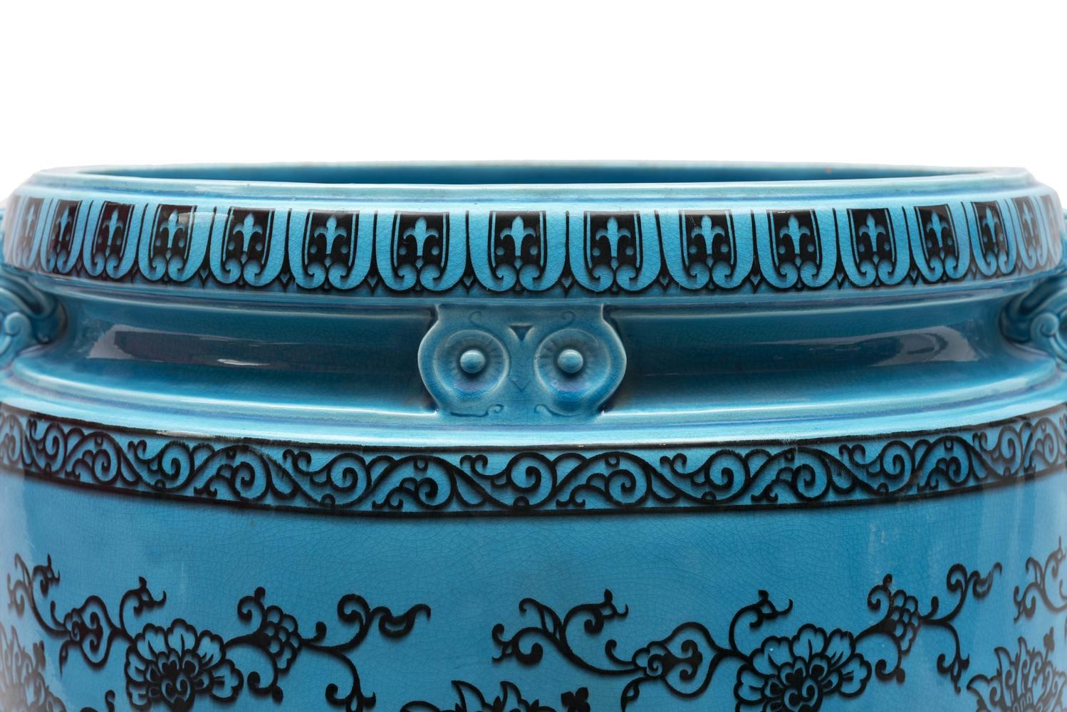 19th Century Superb Planter Decorated with Black Flowers, Manufacture Minton, England For Sale