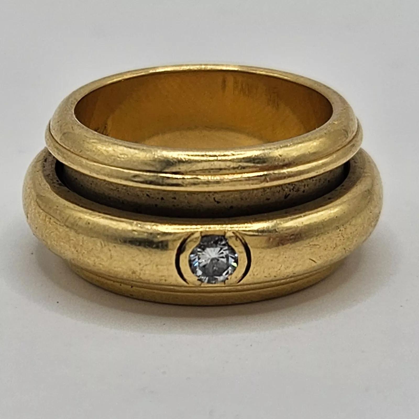 Women's or Men's Superb Quality 18k Yellow Gold Piaget Diamond Possession Ring in 18ct Gold For Sale
