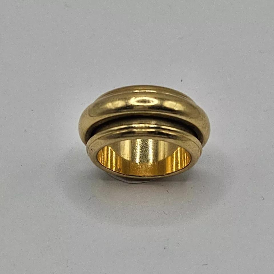 Superb Quality 18k Yellow Gold Piaget Diamond Possession Ring in 18ct Gold For Sale 1