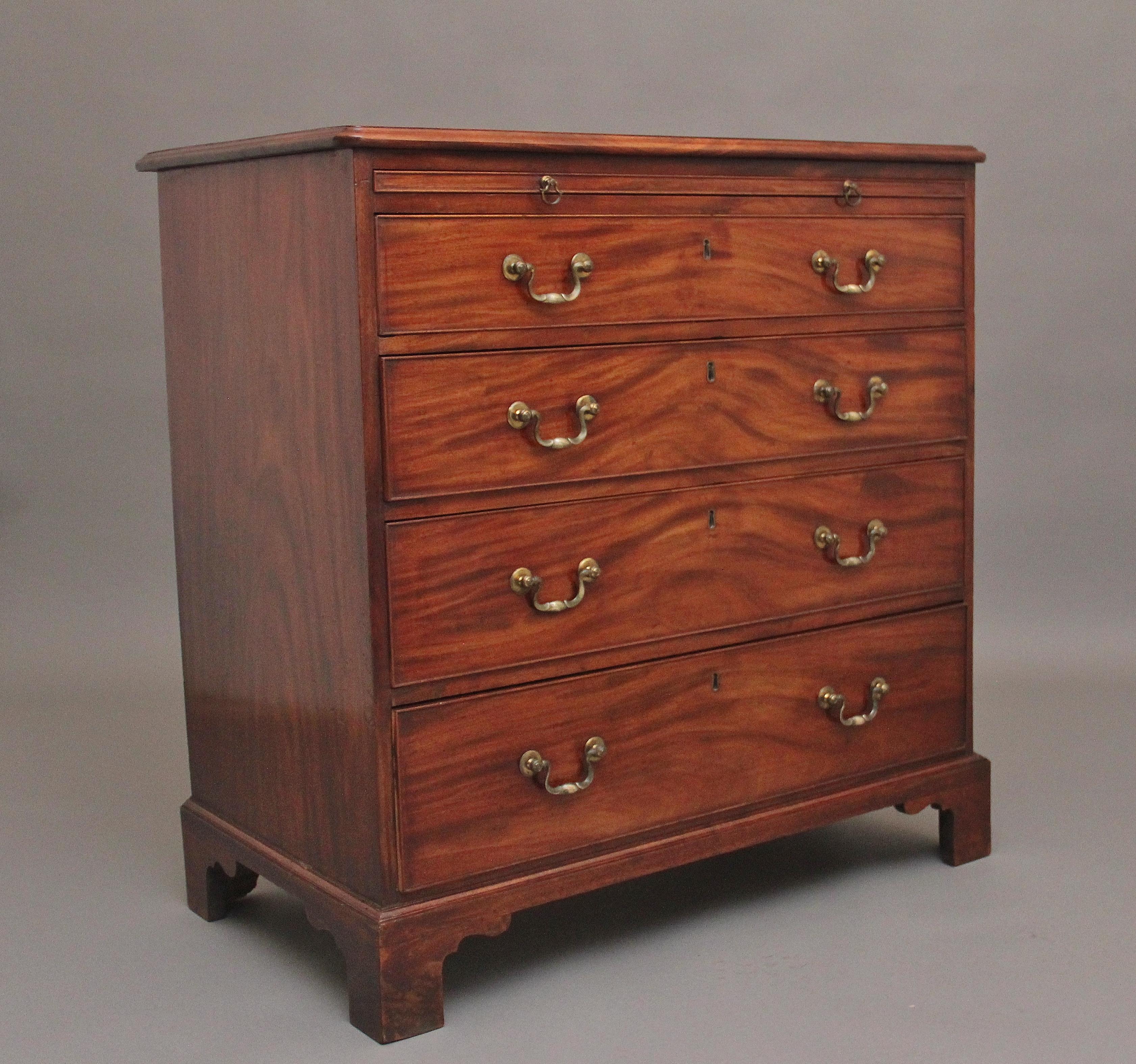 Georgian Superb quality 18th Century mahogany chest of drawers