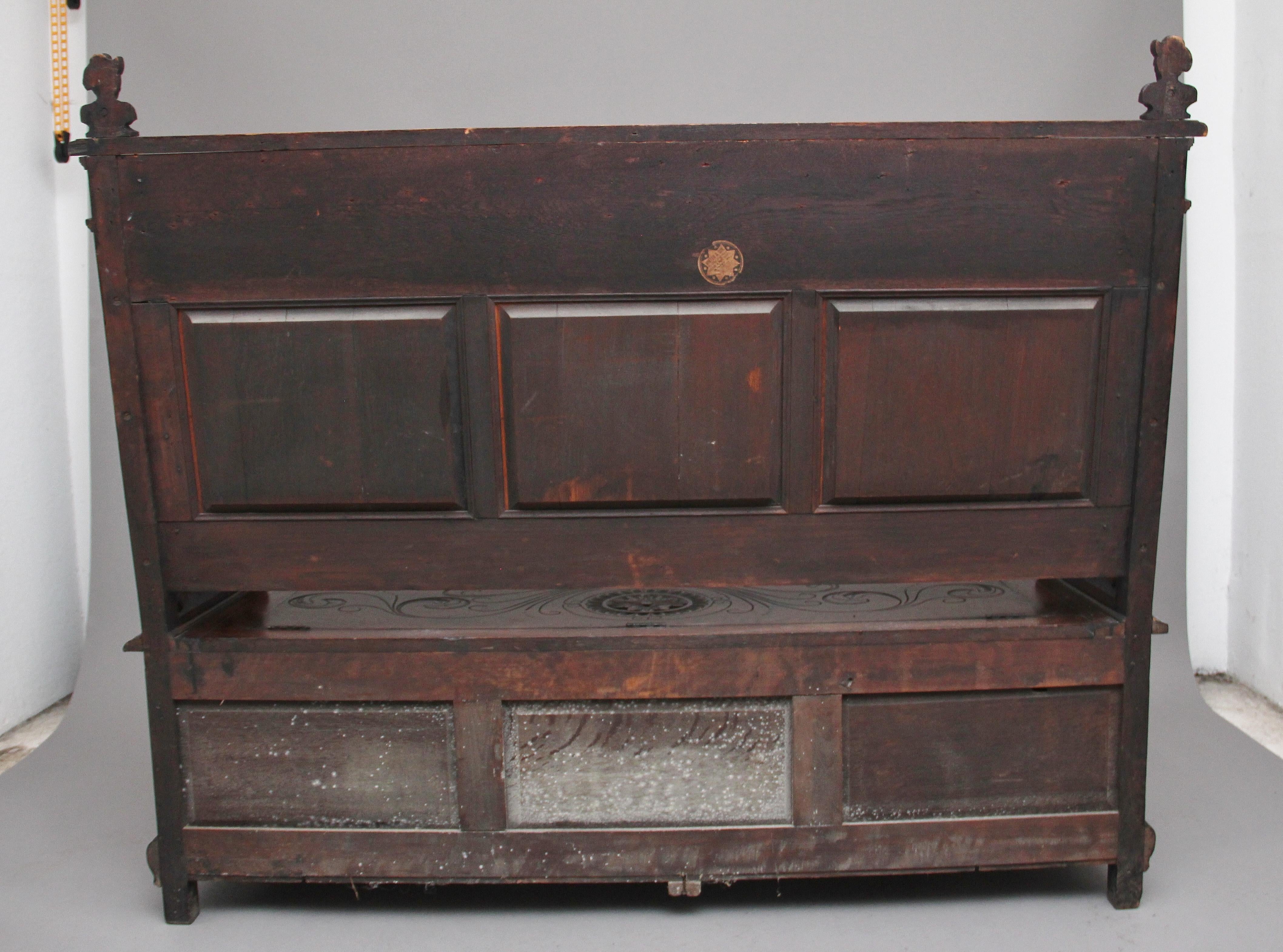 Superb Quality 19th Century Oak Box Settle In Good Condition For Sale In Martlesham, GB