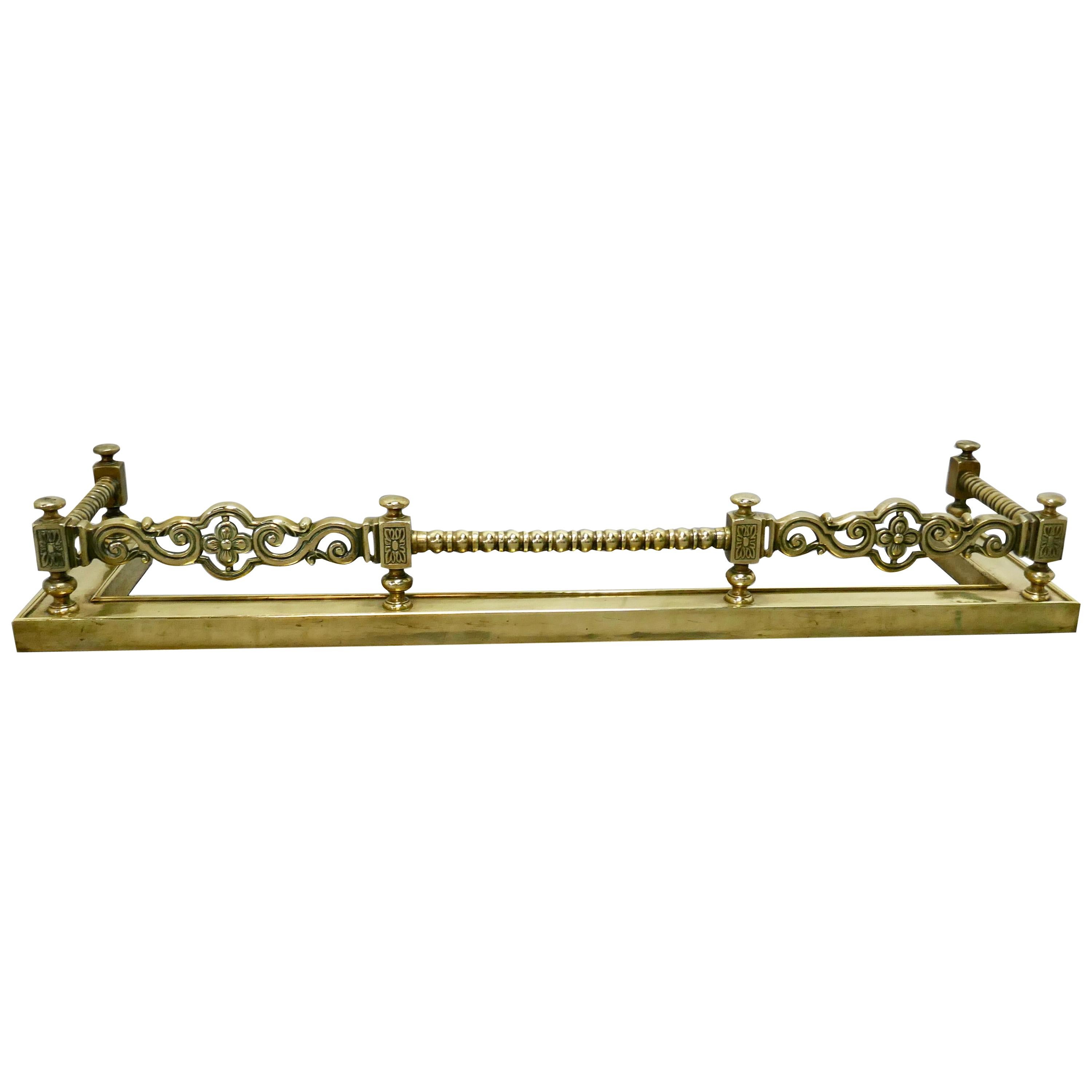 Superb Quality and Design 19th Century Heavy Brass Fender For Sale
