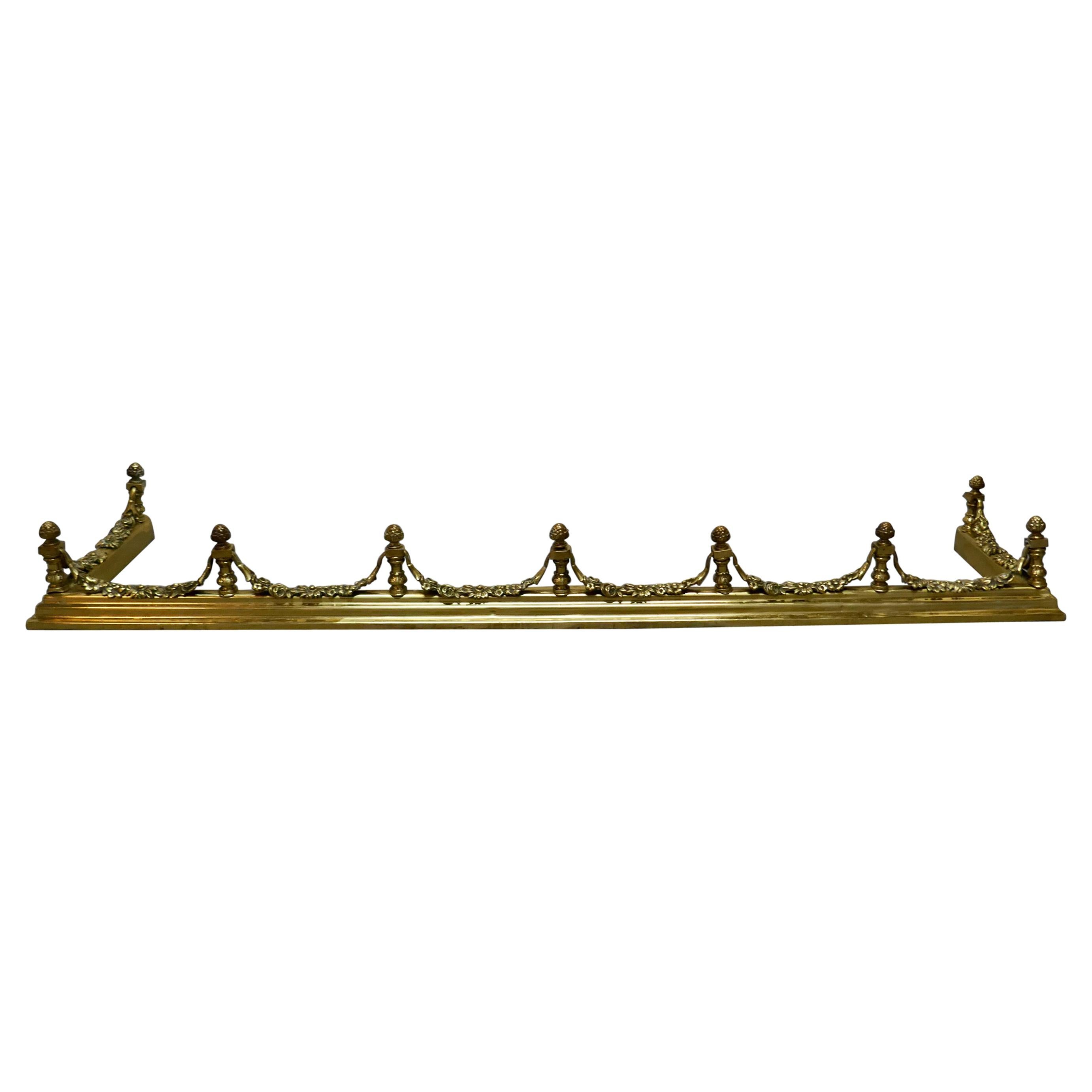 Superb Quality and Design 19th Century Heavy Brass Fender