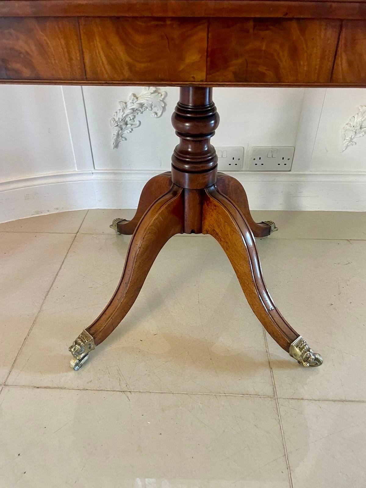 Superbe table à thé/console en acajou figuré de style Régence du 19e siècle, ancienne qualité en vente 8