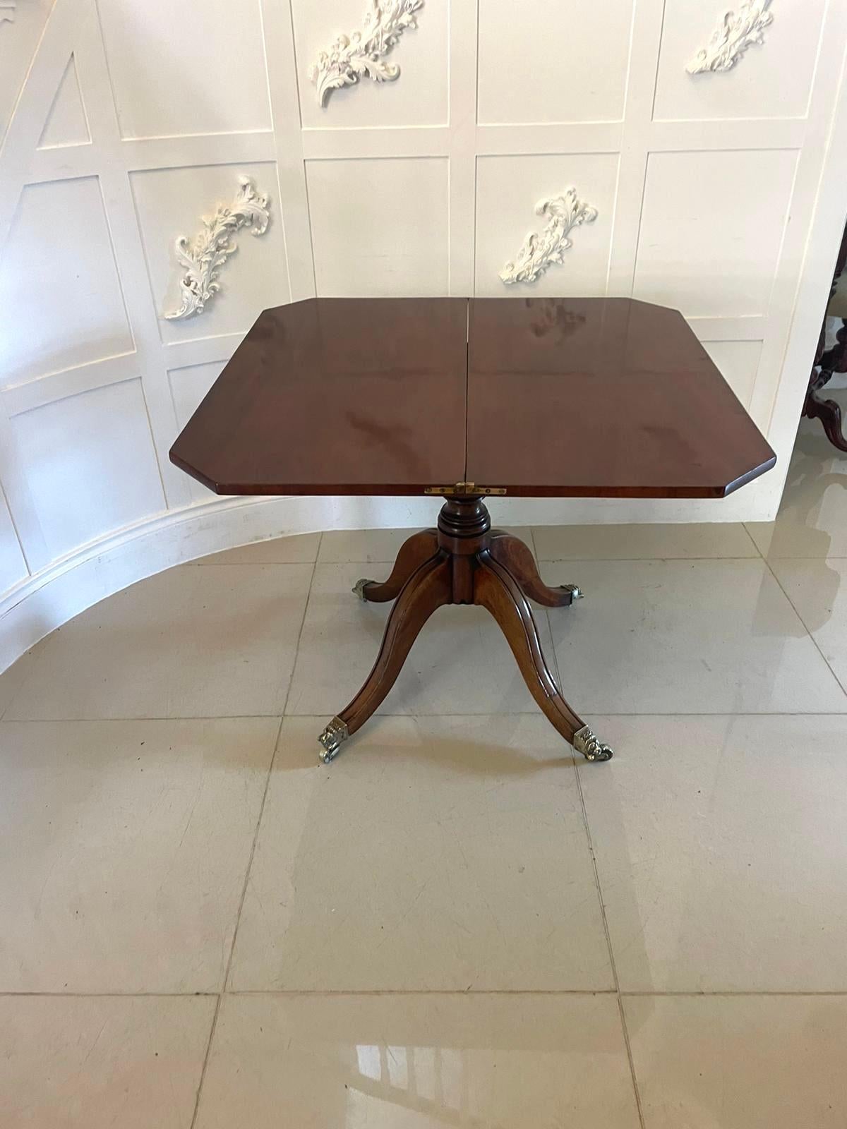 XIXe siècle Superbe table à thé/console en acajou figuré de style Régence du 19e siècle, ancienne qualité en vente
