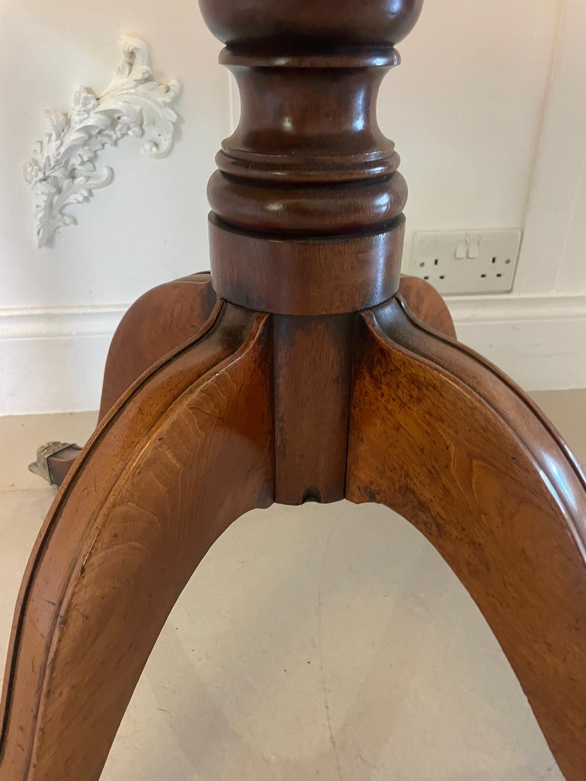 Superbe table à thé/console en acajou figuré de style Régence du 19e siècle, ancienne qualité en vente 1