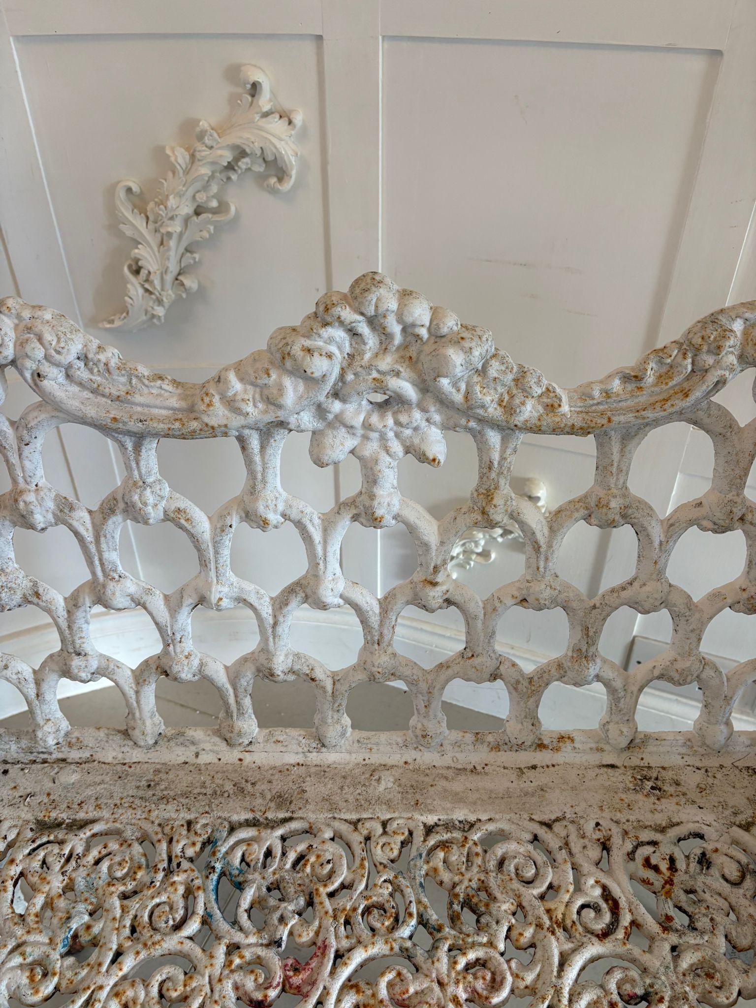 Superb Quality Antique Early Victorian Ornate Cast Iron Garden Seat For Sale 3