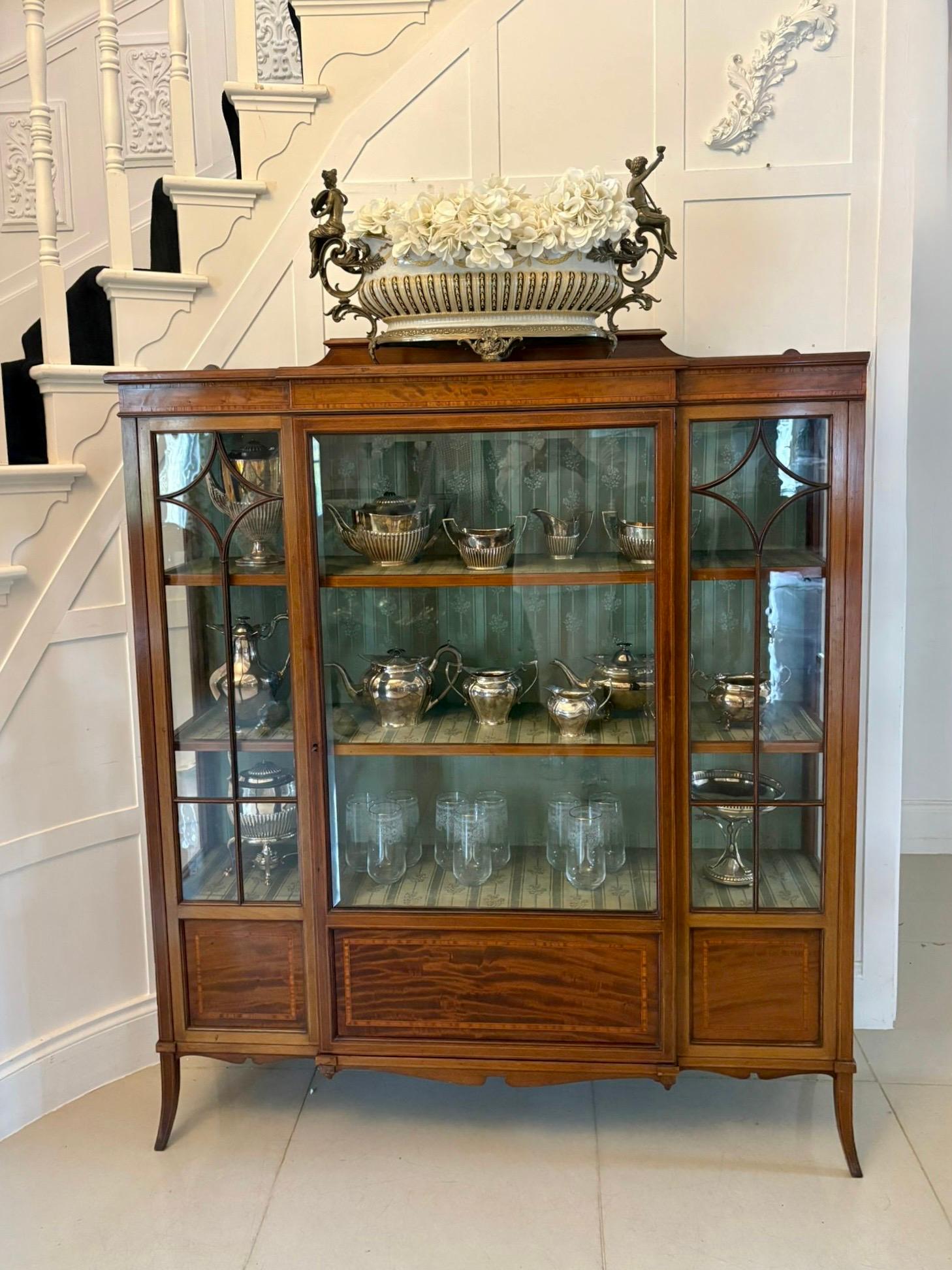 2734_Superb_Quality_Antique_Edwardian_Inlaid_Mahogany_Display_Cabinet_5267ff5c_e268_4950_bb35_b6c49d282d9b_master.jpg?disable=upscale\u0026auto=webp\u0026quality=60\u0026width=960