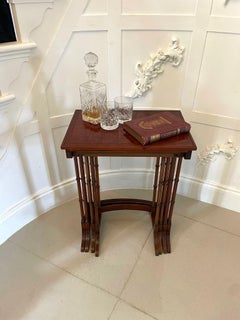 Magnífico Nido de Mesas Antiguo Edwardian de Caoba con Incrustaciones de Cuarteto