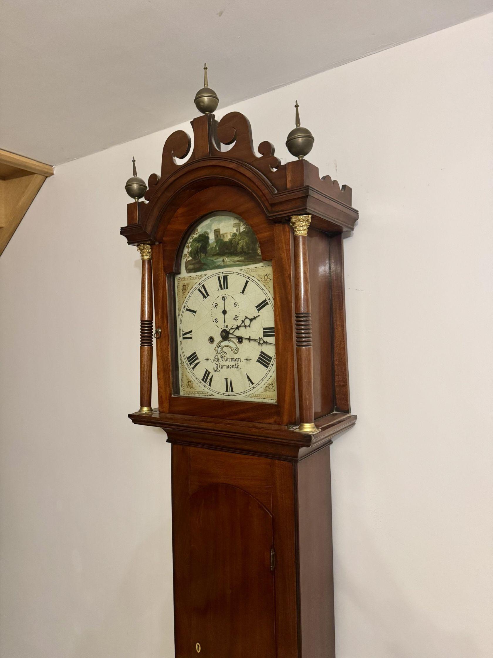 Superb quality antique George III mahogany arch dial longcase clock For Sale 3