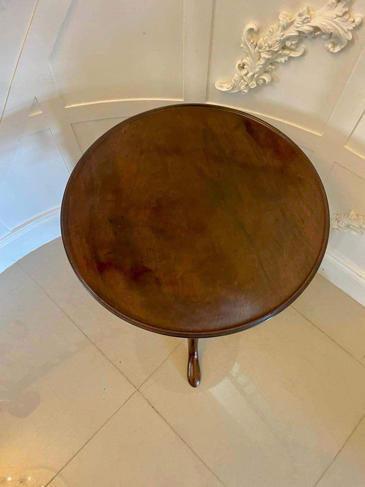 Superb Quality Antique George III Mahogany Lamp Table  For Sale 3