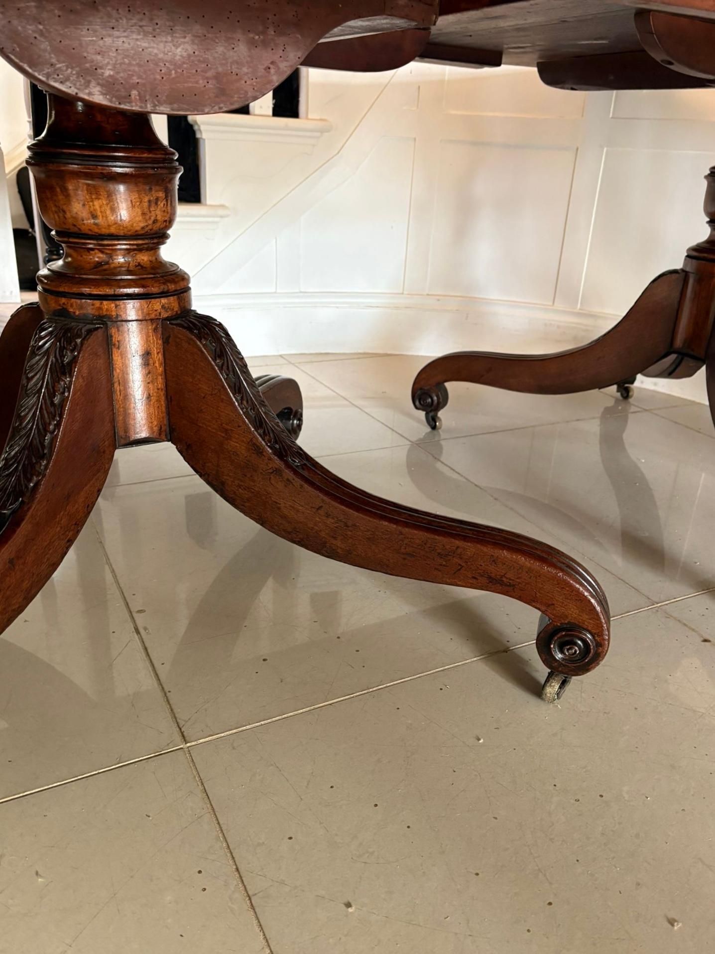 Superb Quality Antique Regency Three-Pillar Mahogany Dining Table Bon état - En vente à Suffolk, GB