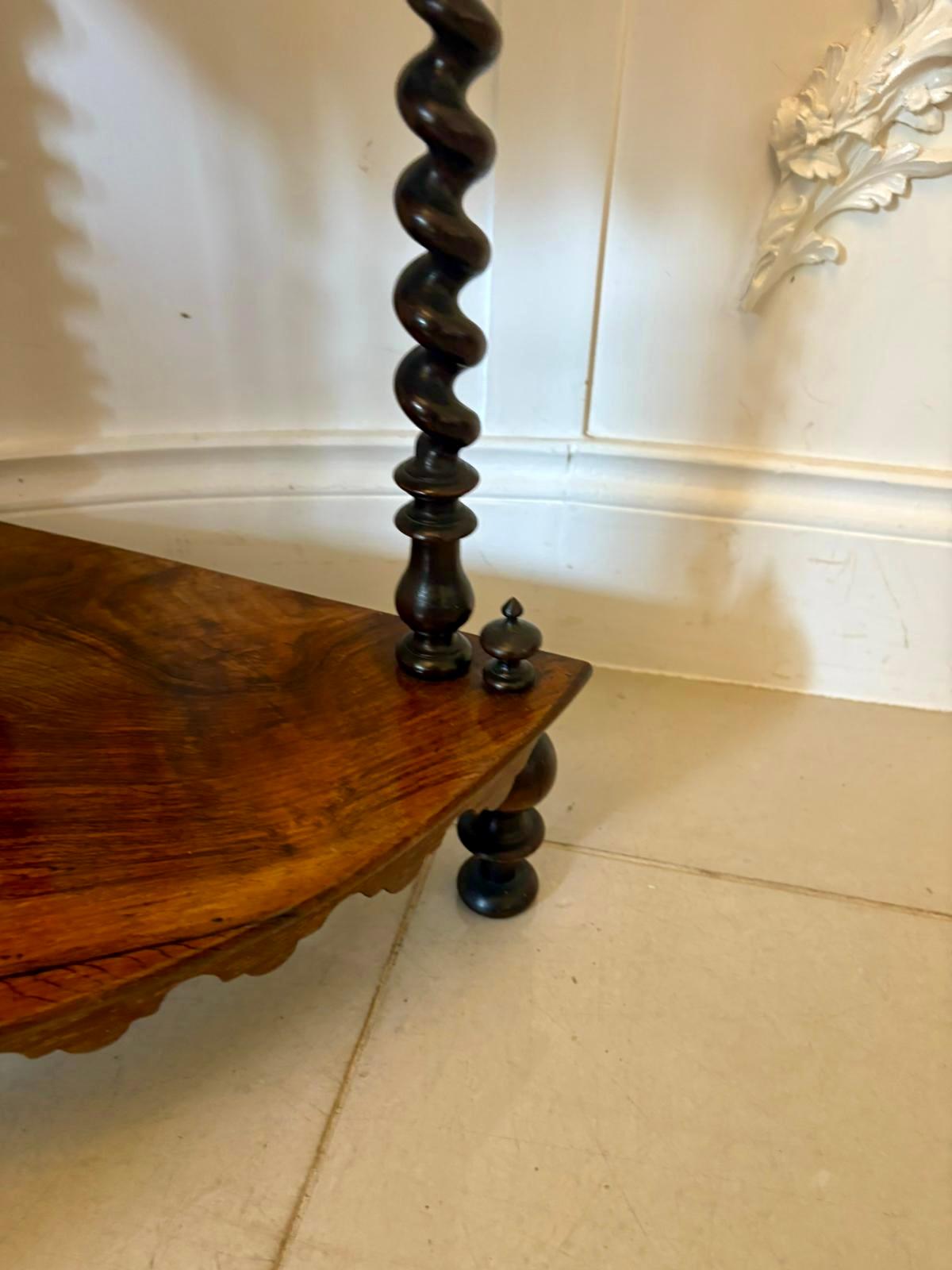 Hervorragende Qualität antiken viktorianischen 4 Tier Rosenholz Ecke Whatnot (19. Jahrhundert) im Angebot