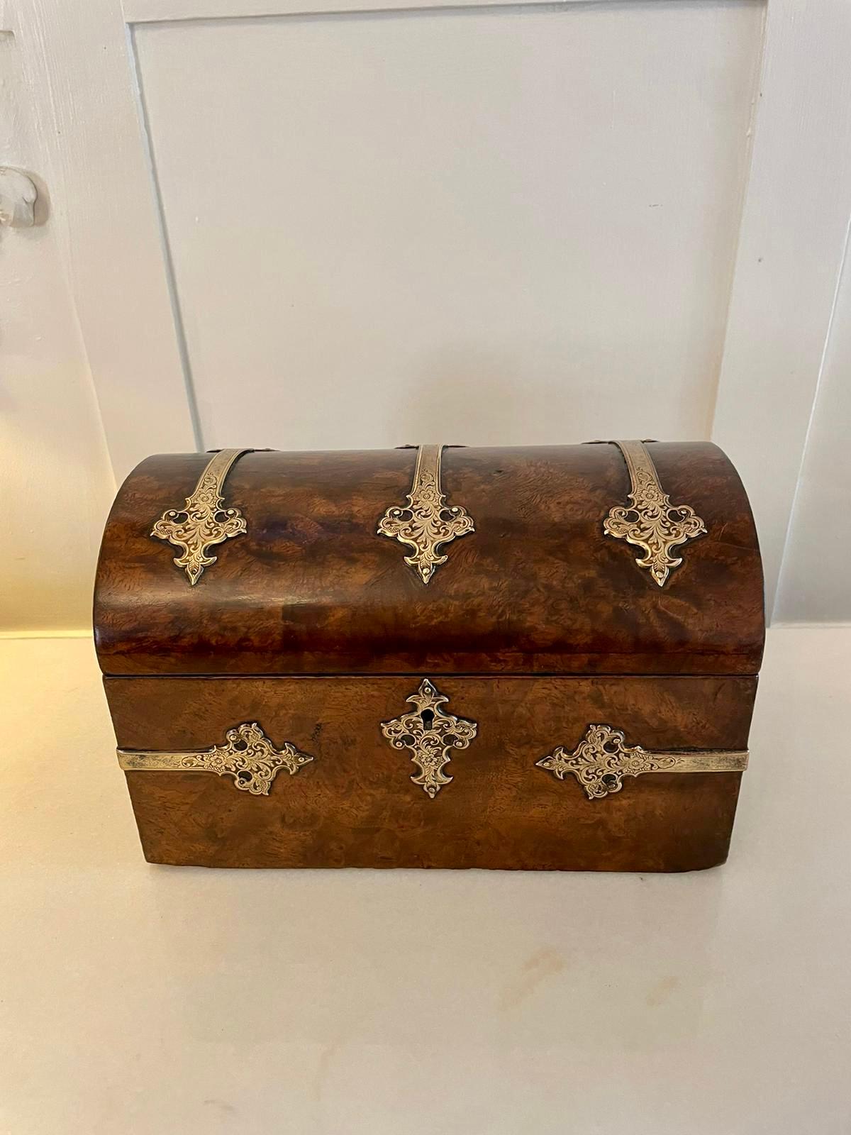 Superb Quality Antique Victorian Burr Walnut and Brass Mounted Tea Caddy For Sale 6