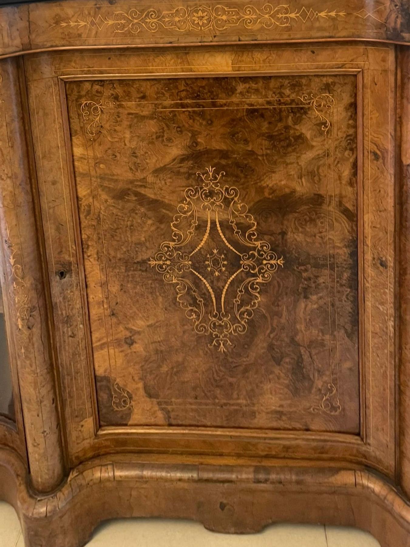 Credenza/Escritorio Victoriano Antiguo con Incrustaciones de Nogal de Magnífica Calidad en venta 5
