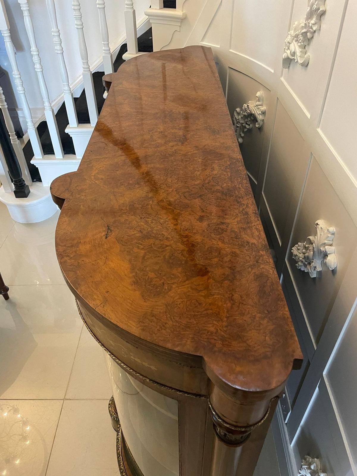 Credenza/Escritorio Victoriano Antiguo con Incrustaciones de Nogal de Magnífica Calidad siglo XIX en venta