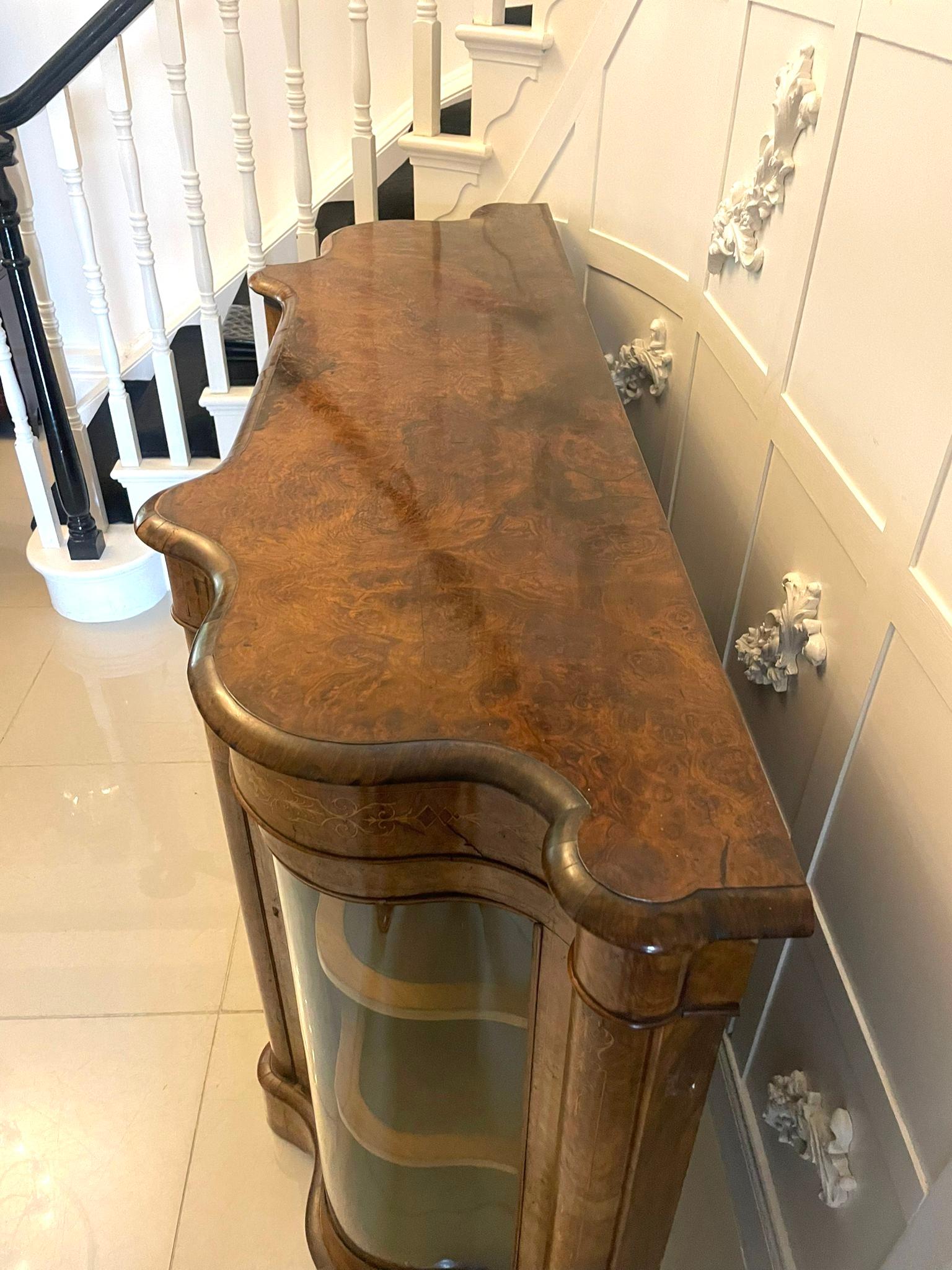 Credenza/Escritorio Victoriano Antiguo con Incrustaciones de Nogal de Magnífica Calidad en venta 1