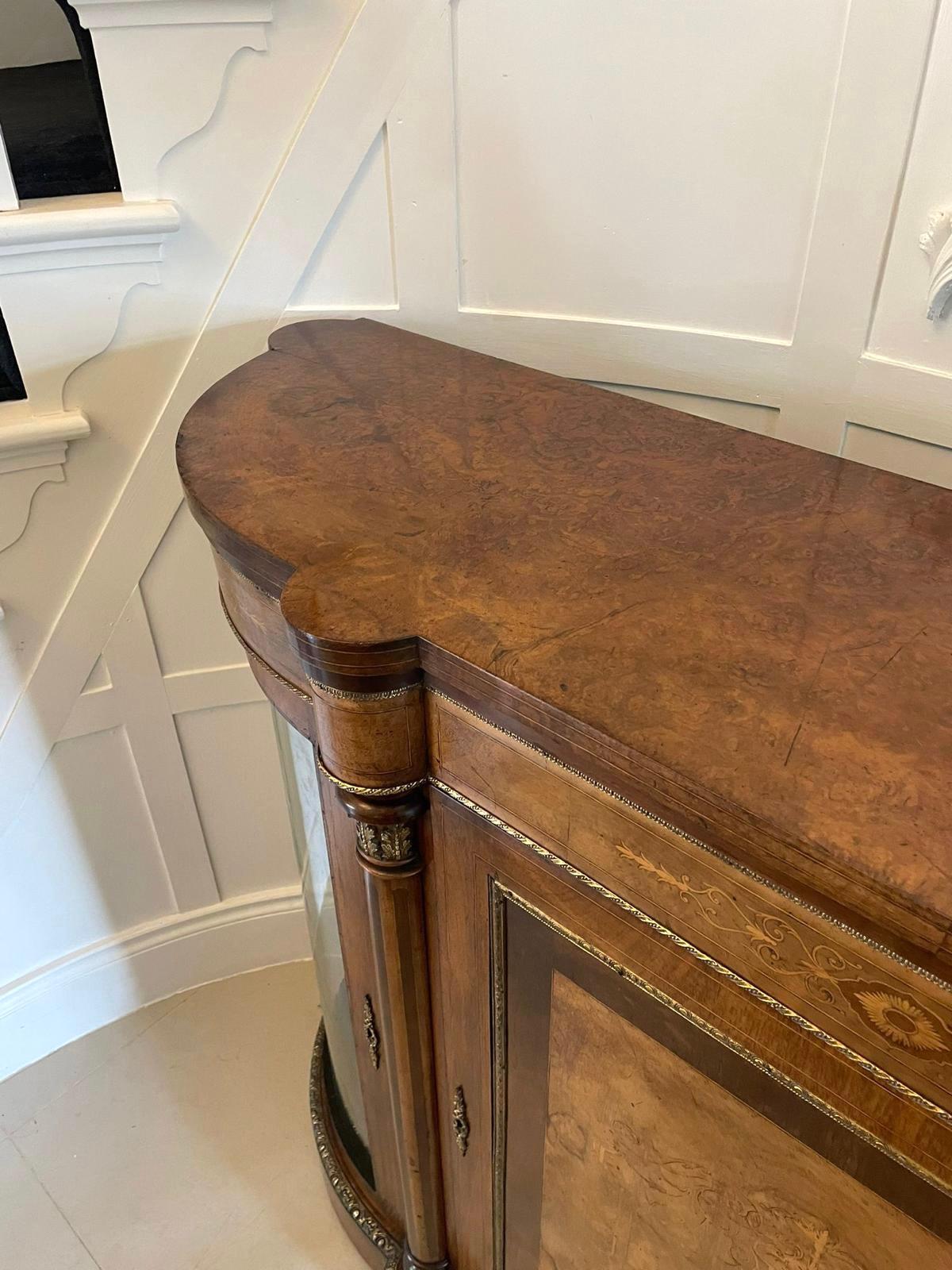 Credenza/Escritorio Victoriano Antiguo con Incrustaciones de Nogal de Magnífica Calidad en venta 1
