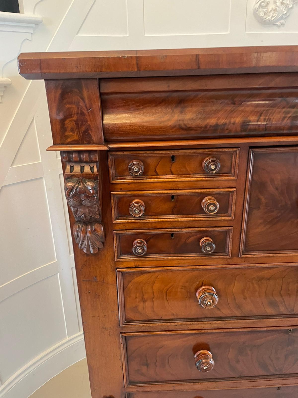 Superb quality antique Victorian figured mahogany chest of drawers having a quality figured mahogany top above a serpentine shaped frieze drawer above a large hat drawer flanked by six small figured mahogany drawers with a moulded edge and original