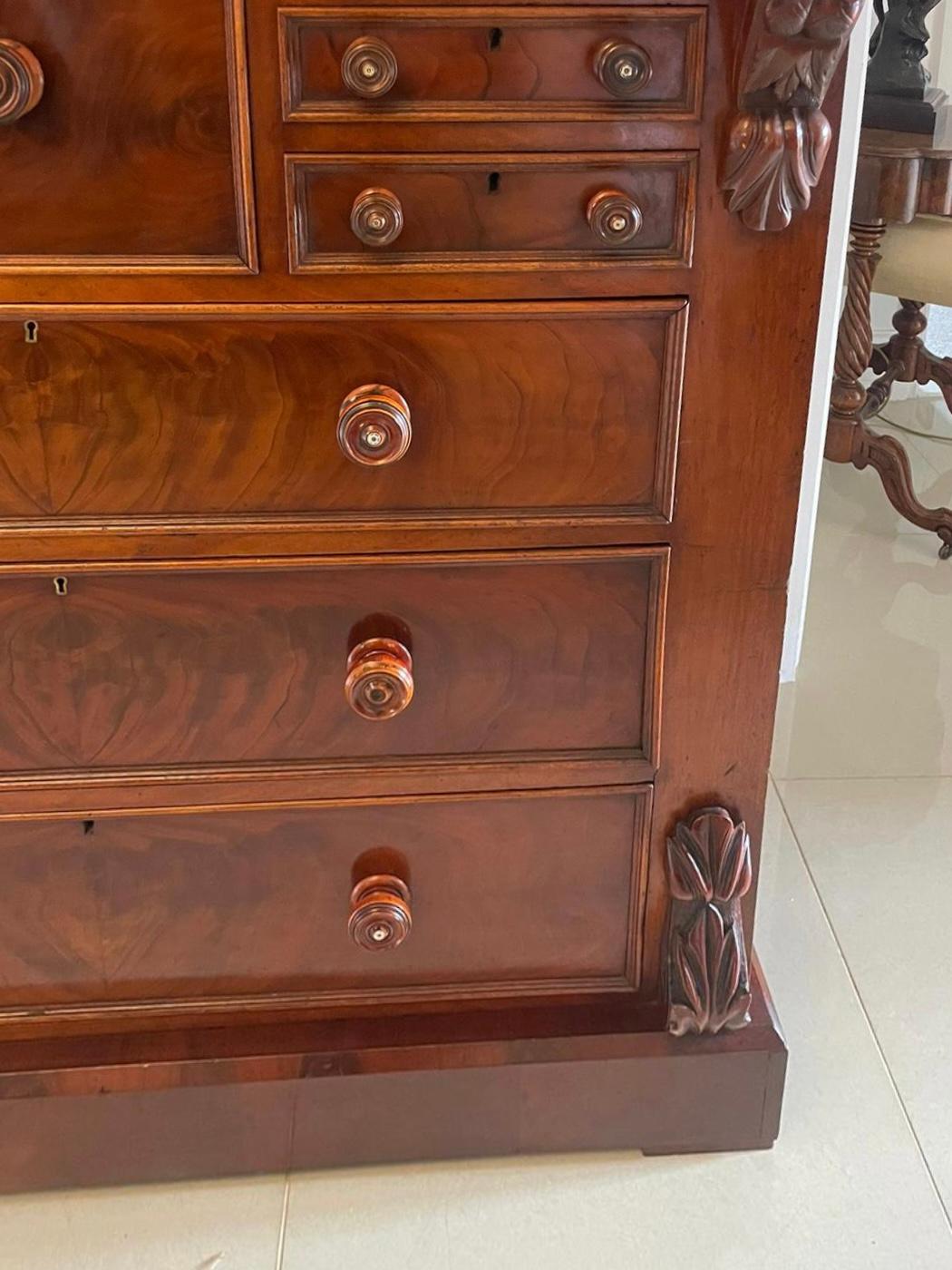 Superb Quality Antique Victorian Figured Mahogany Chest of Drawers  For Sale 3