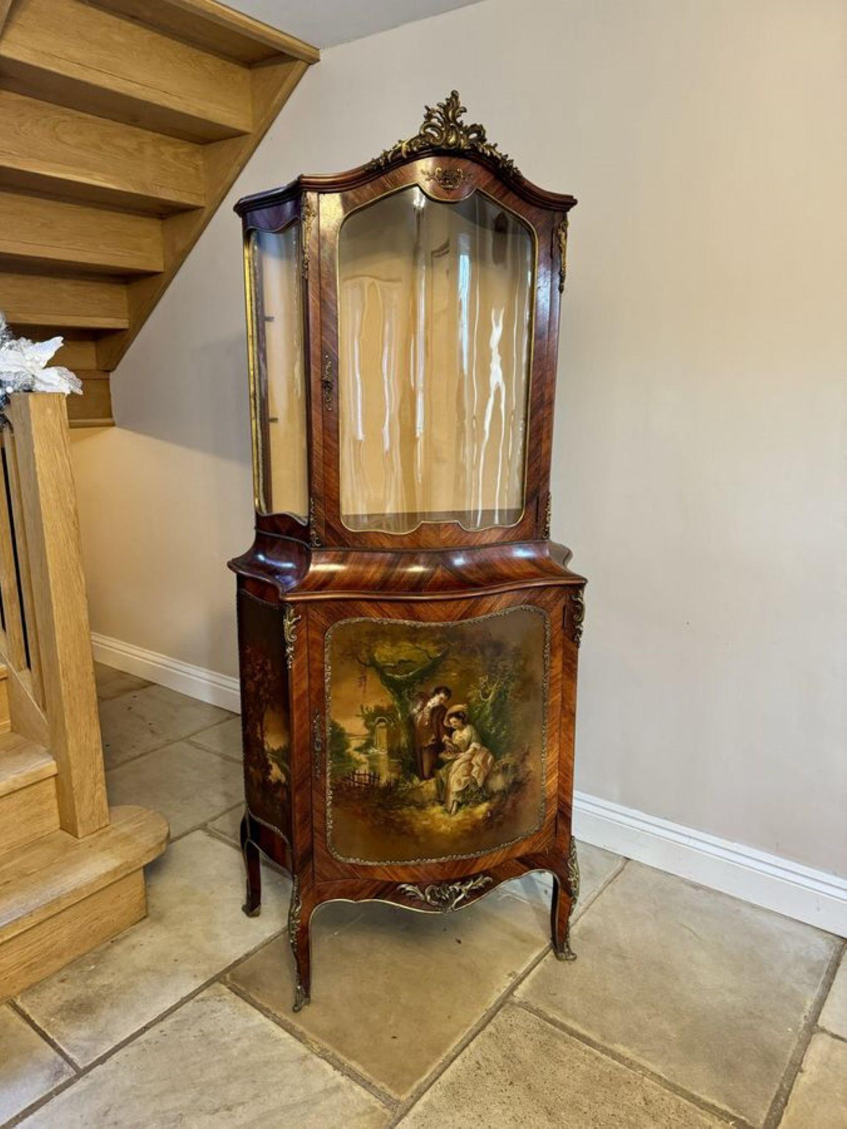 Vitrina antigua victoriana francesa de kingwood de excelente calidad en venta 4