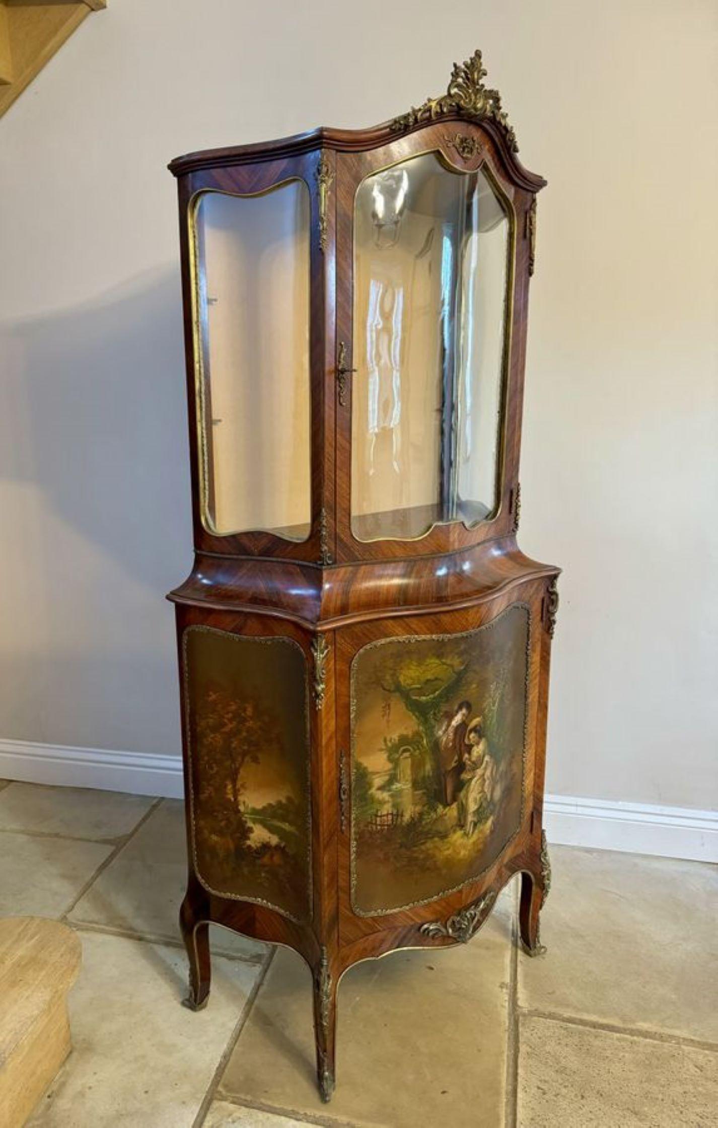 Vitrina antigua victoriana francesa de kingwood de excelente calidad en venta 1