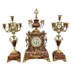 Superbe ensemble d'horloges victoriennes françaises anciennes en marbre orné 