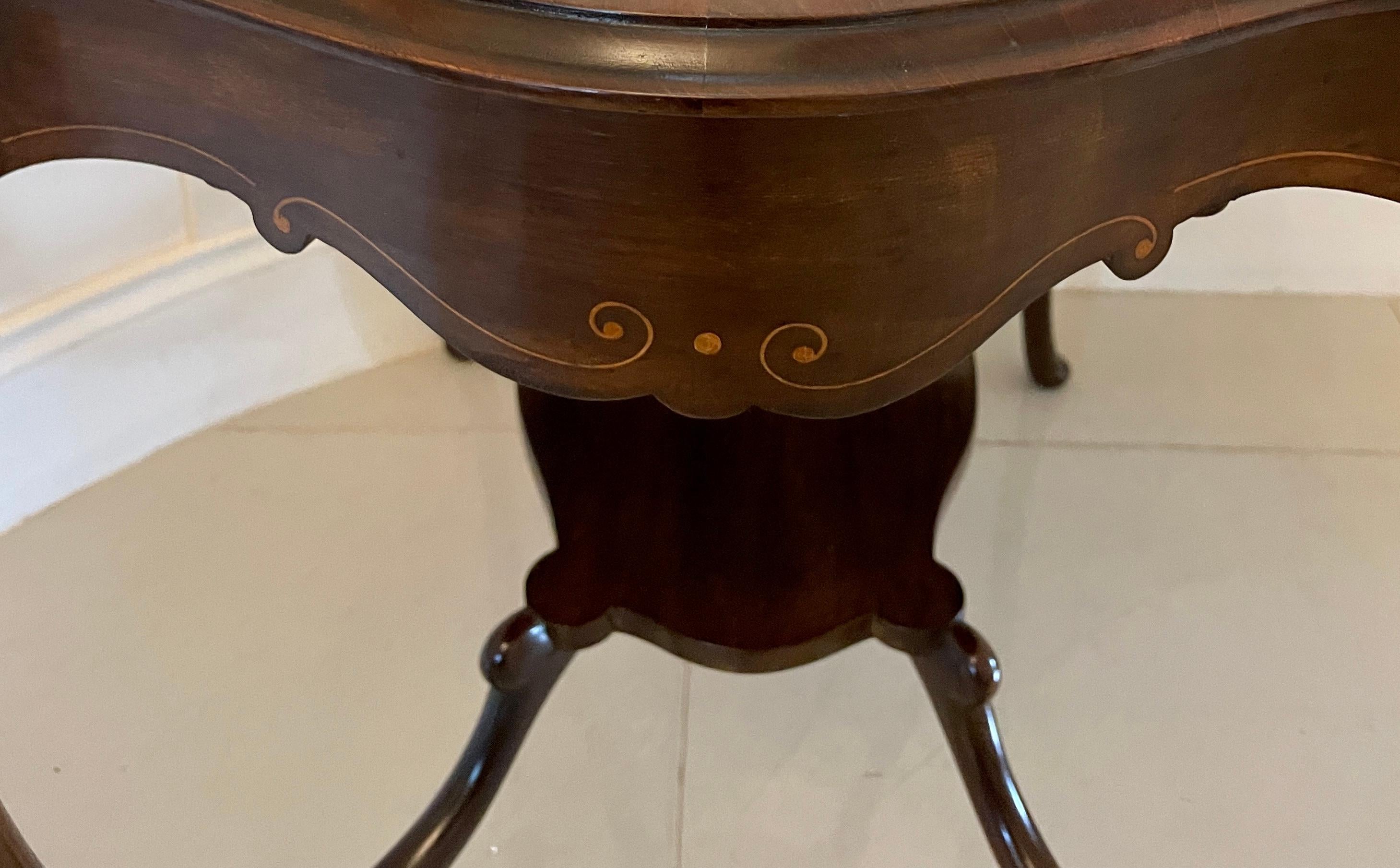 Superb Quality Antique Victorian Mahogany Inlaid Shaped Centre Table In Good Condition For Sale In Suffolk, GB