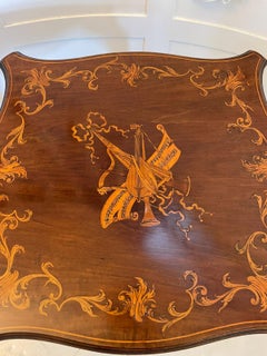 Superbe table de lampe victorienne en acajou incrusté de marqueterie de superbe qualité