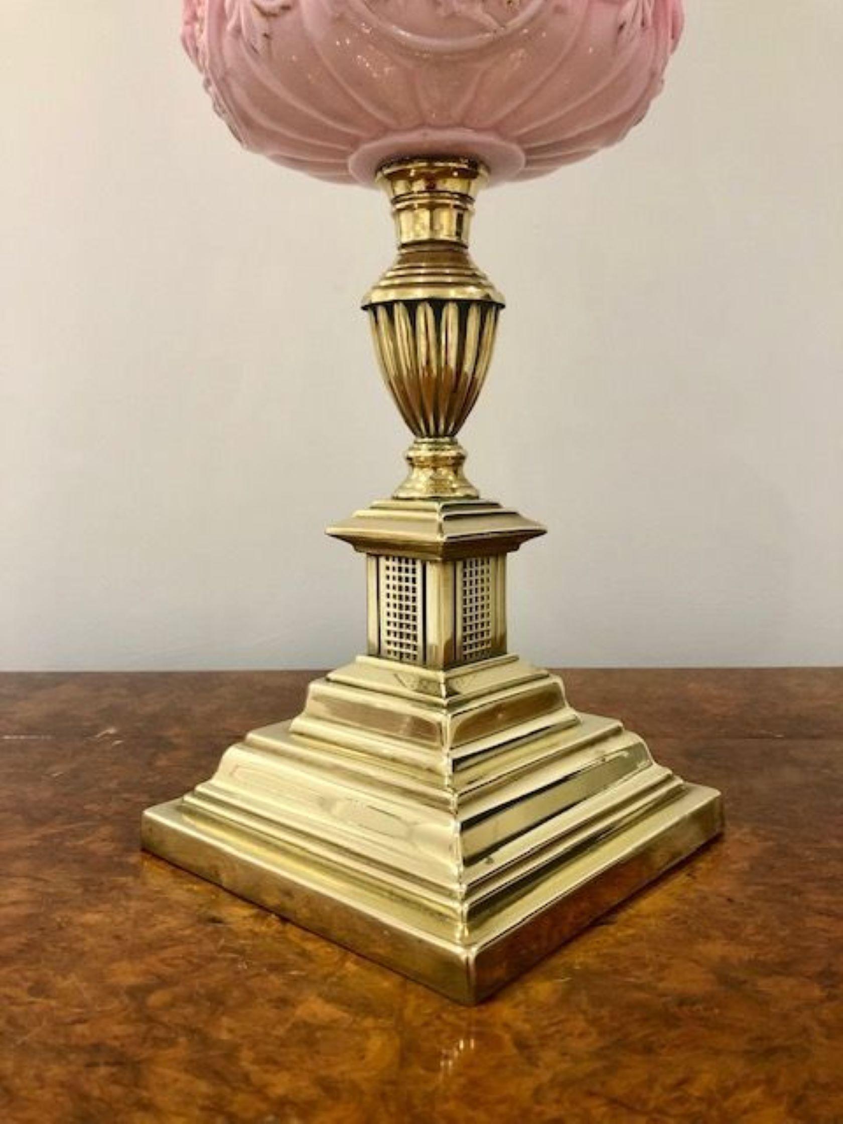 Superb Quality Antique Victorian Oil Lamp For Sale 2