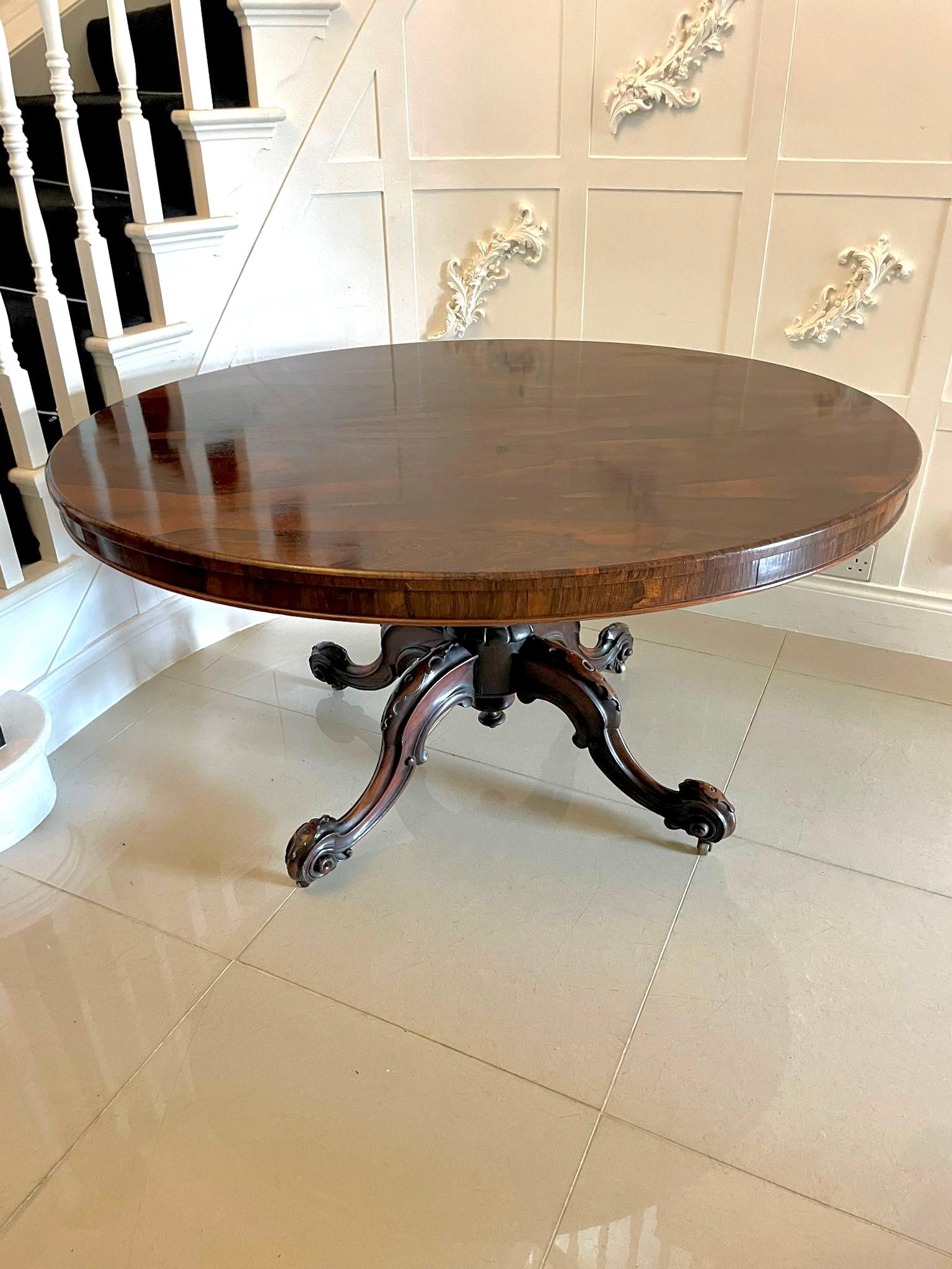 Anglais Superbe table de salle à manger en palissandre ovale de style victorien ancien  en vente