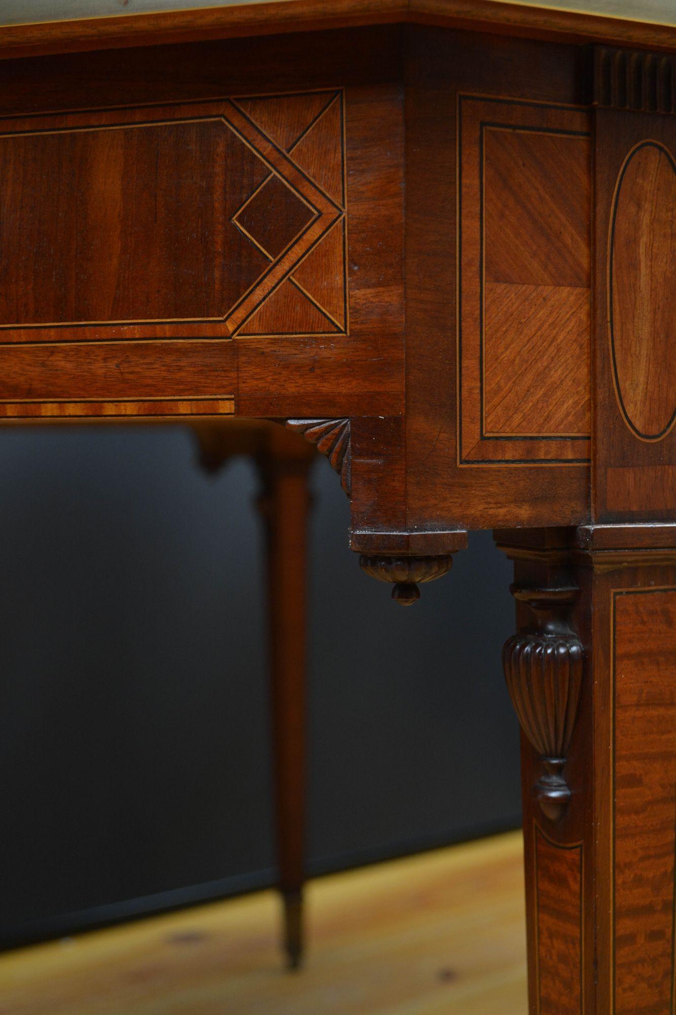 Table à écrire ancienne de grande qualité en vente 12