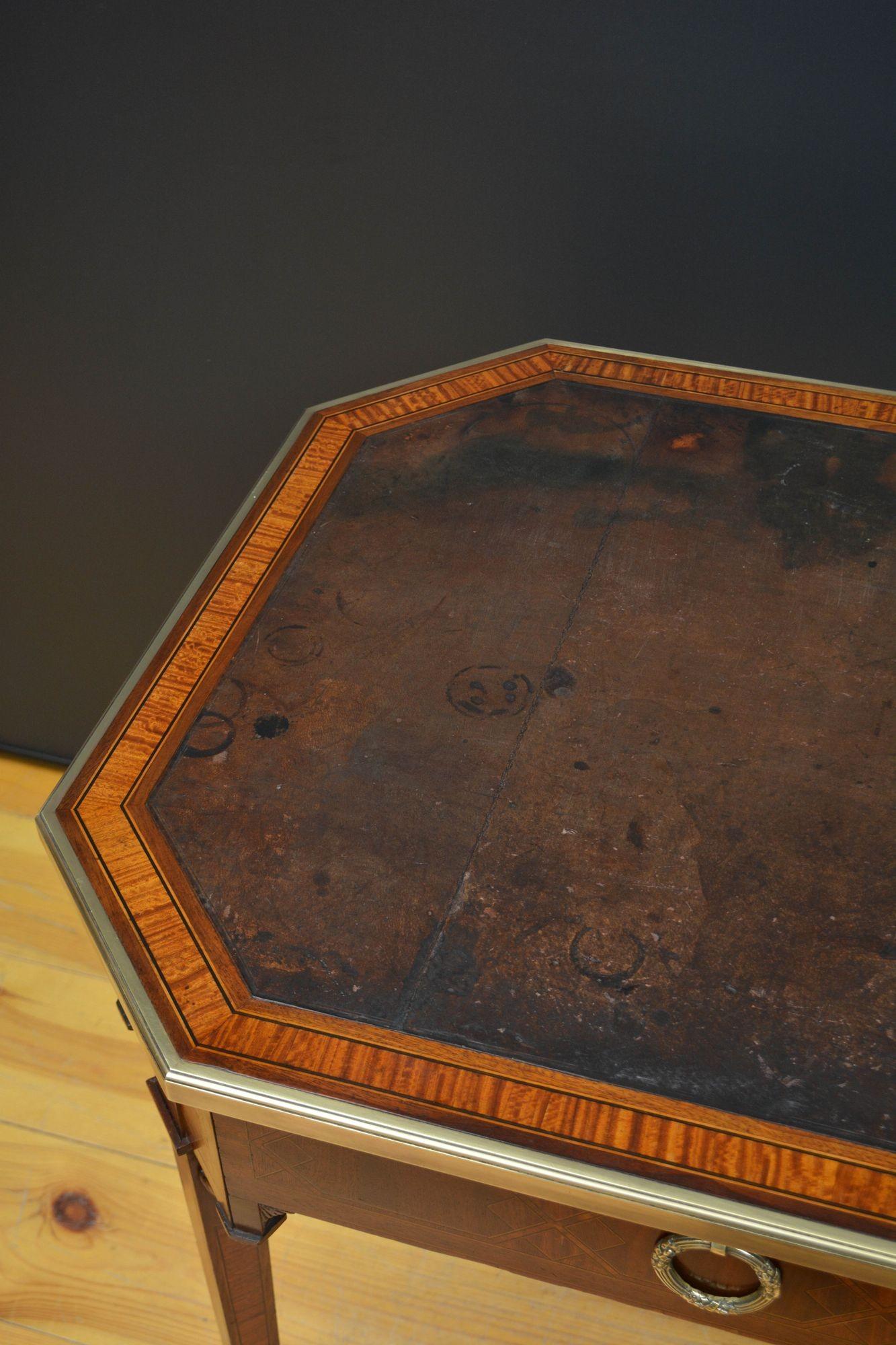 XIXe siècle Table à écrire ancienne de grande qualité en vente