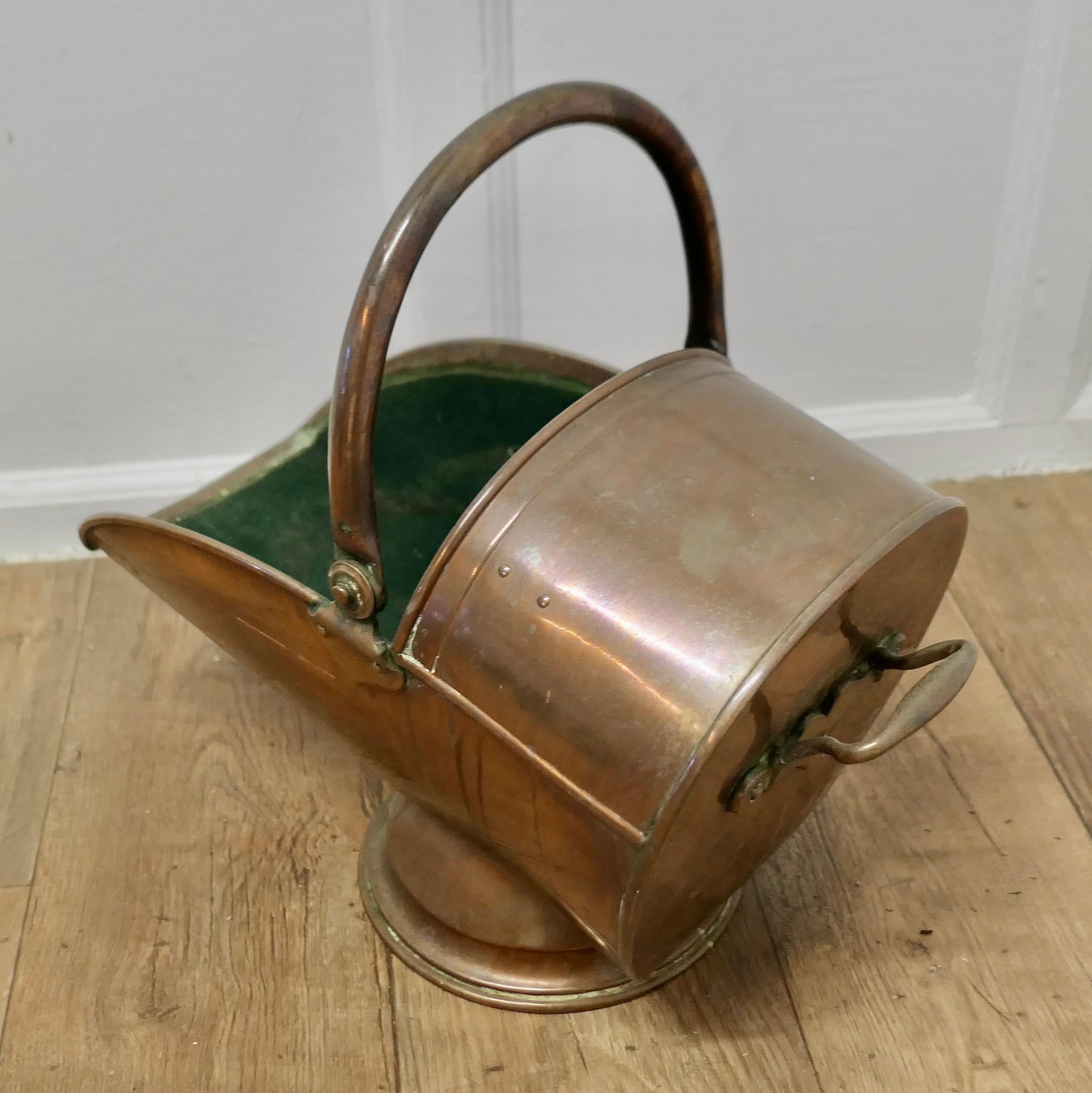 Late 19th Century Superb Quality Arts and Crafts Copper Coal Scuttle    For Sale