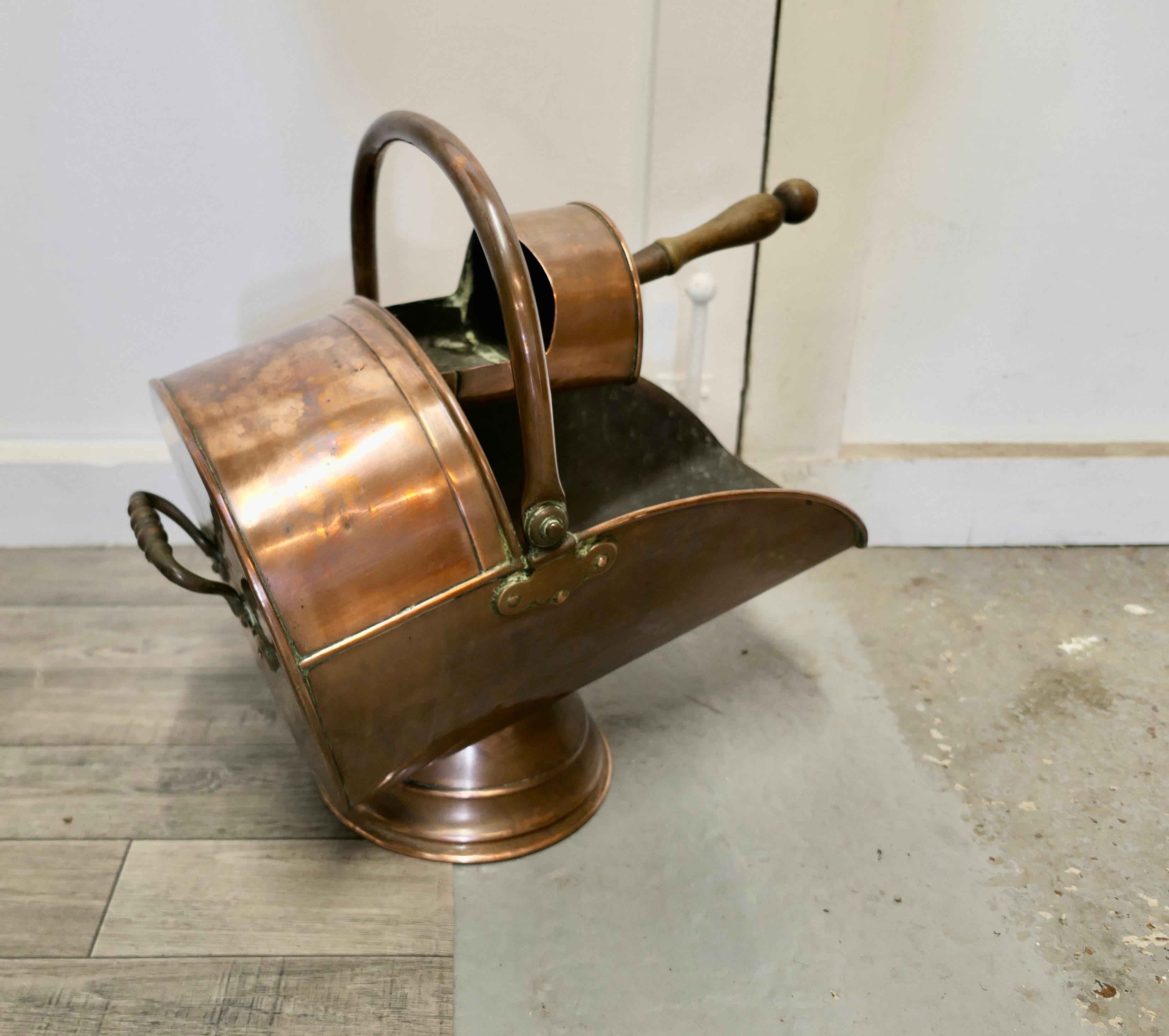 XIXe siècle Superbe bouchon de charbon Arts and Crafts en cuivre de qualité supérieure en vente