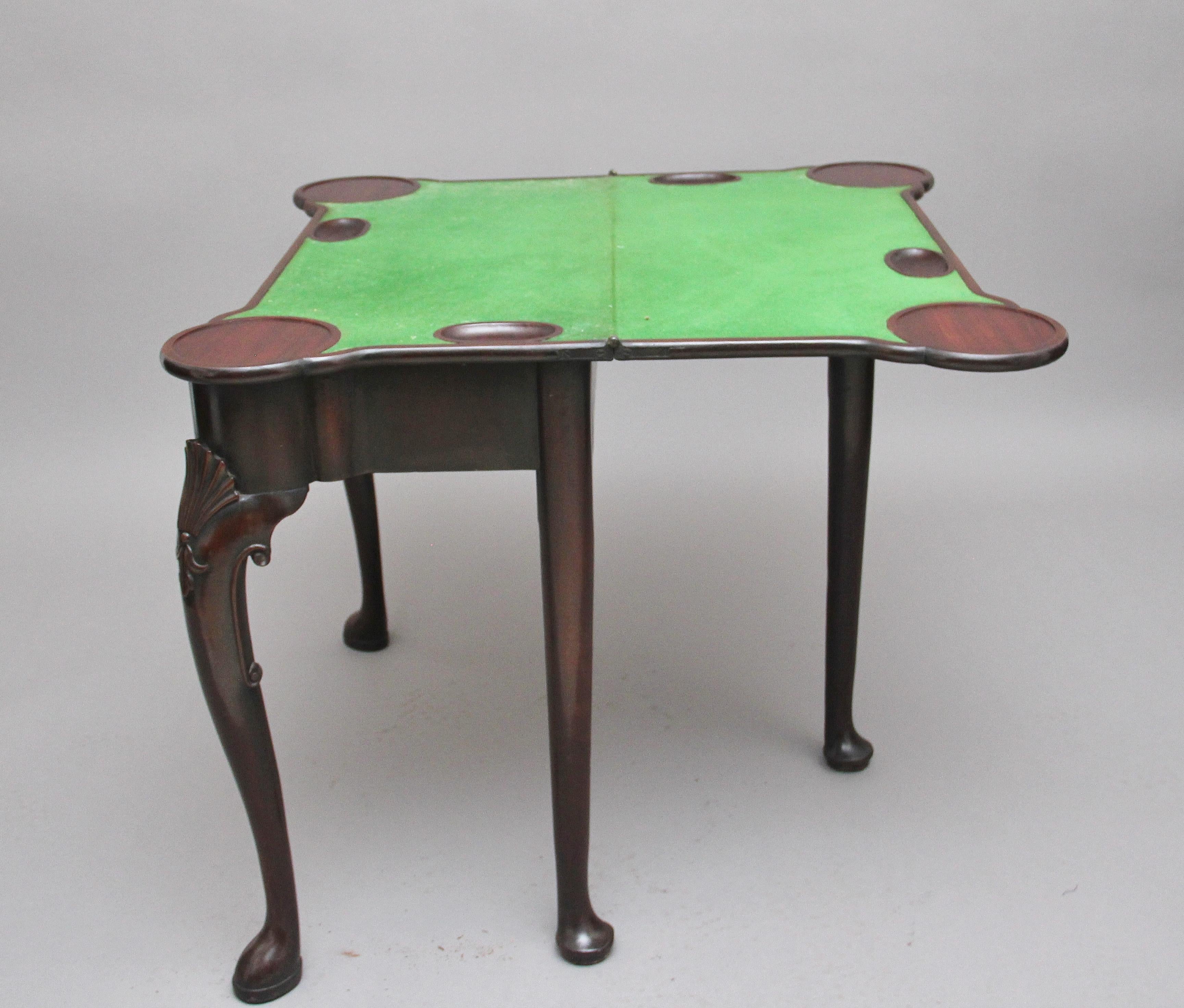 Superbe table de jeu en acajou du début du XVIIIe siècle de qualité supérieure en vente 6
