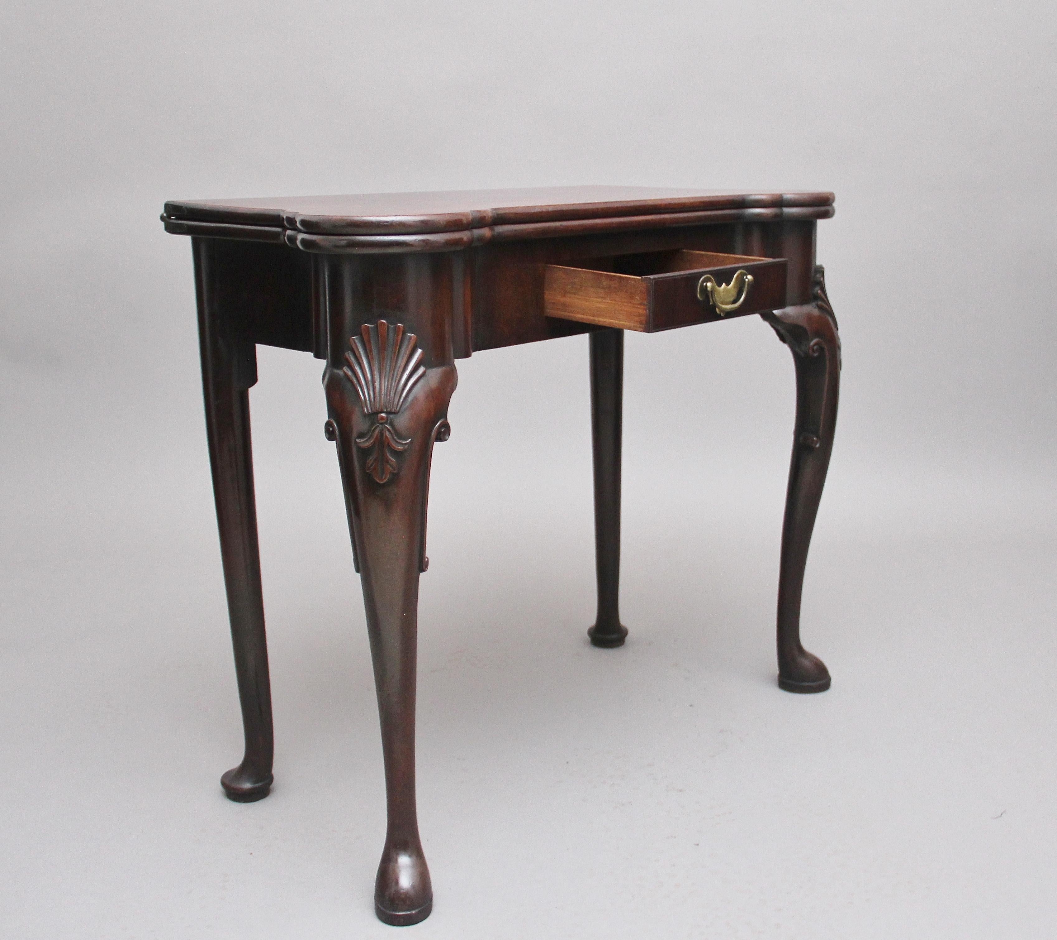 Superb Quality Early 18th Century Mahogany Games Table In Good Condition For Sale In Martlesham, GB