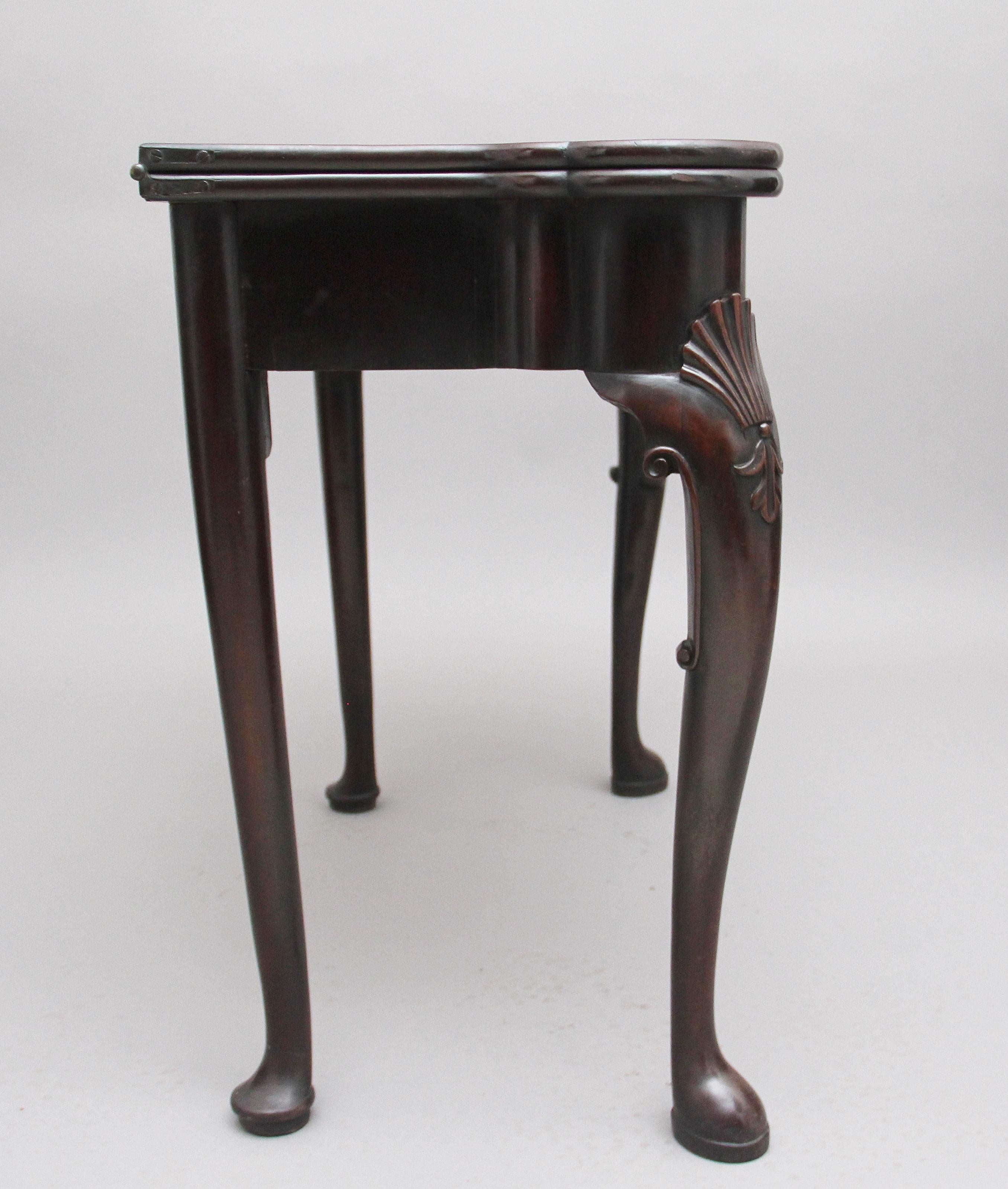 Superb Quality Early 18th Century Mahogany Games Table For Sale 1