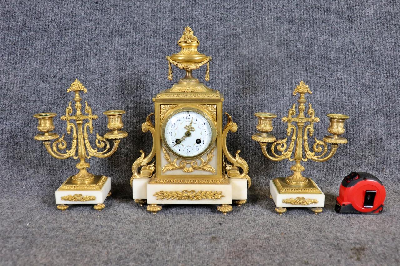 Superb Quality French Louis XV Bronze and White Marble Clock Set For Sale 8