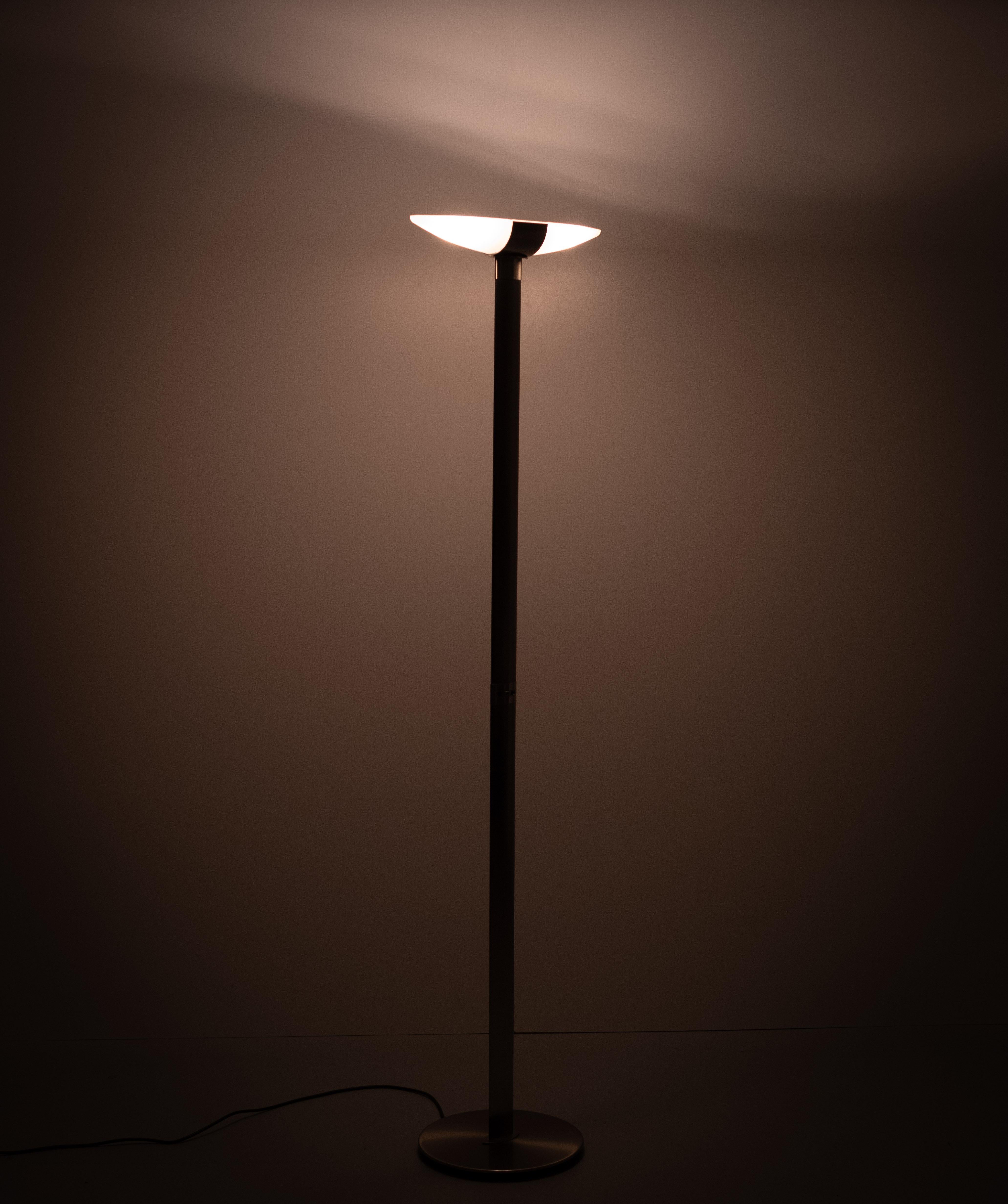 Lampada da terra Holtkotter di qualità eccellente. Germania anni '80 in vendita 2