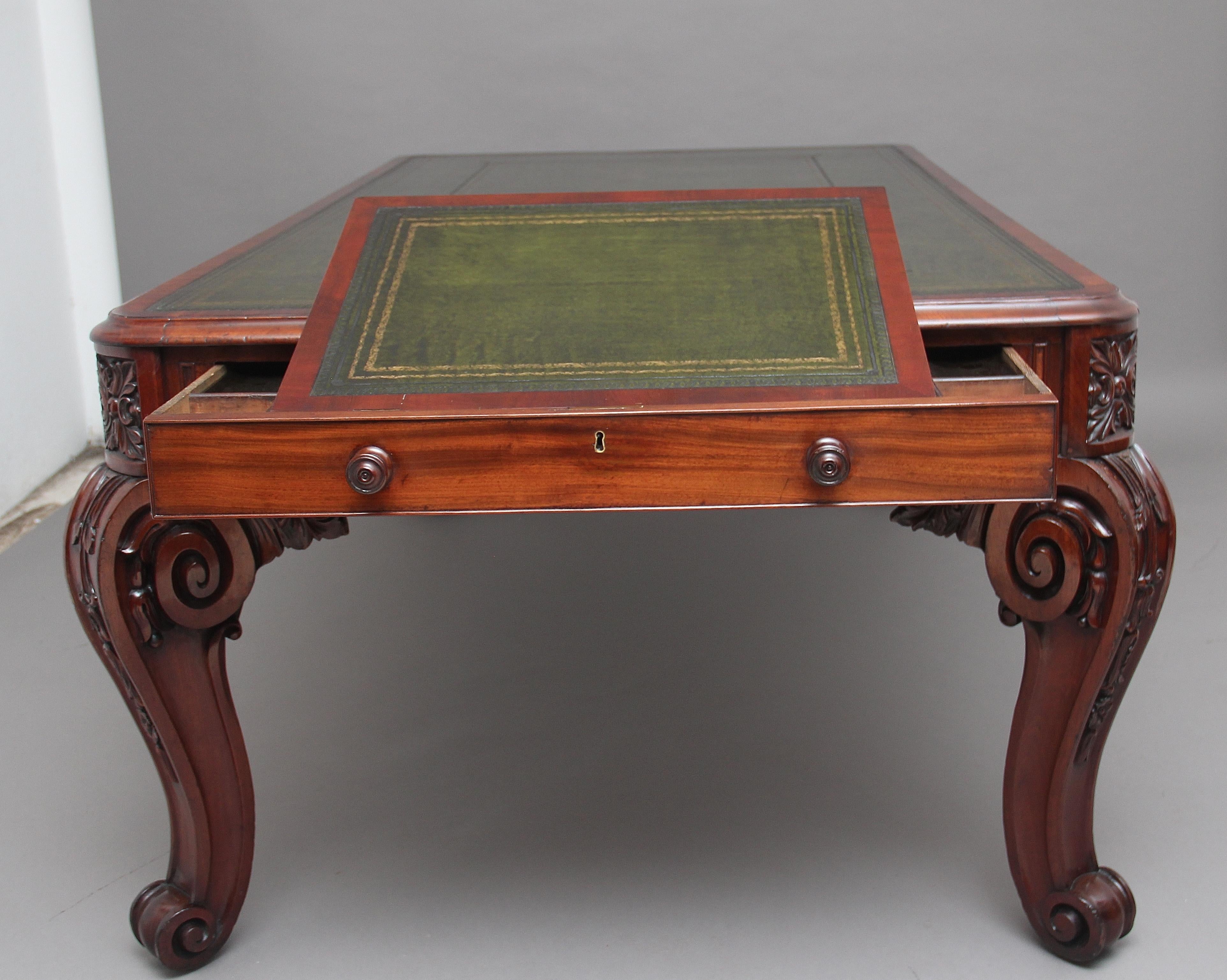 Superb Quality Large 19th Century Mahogany Desk 8