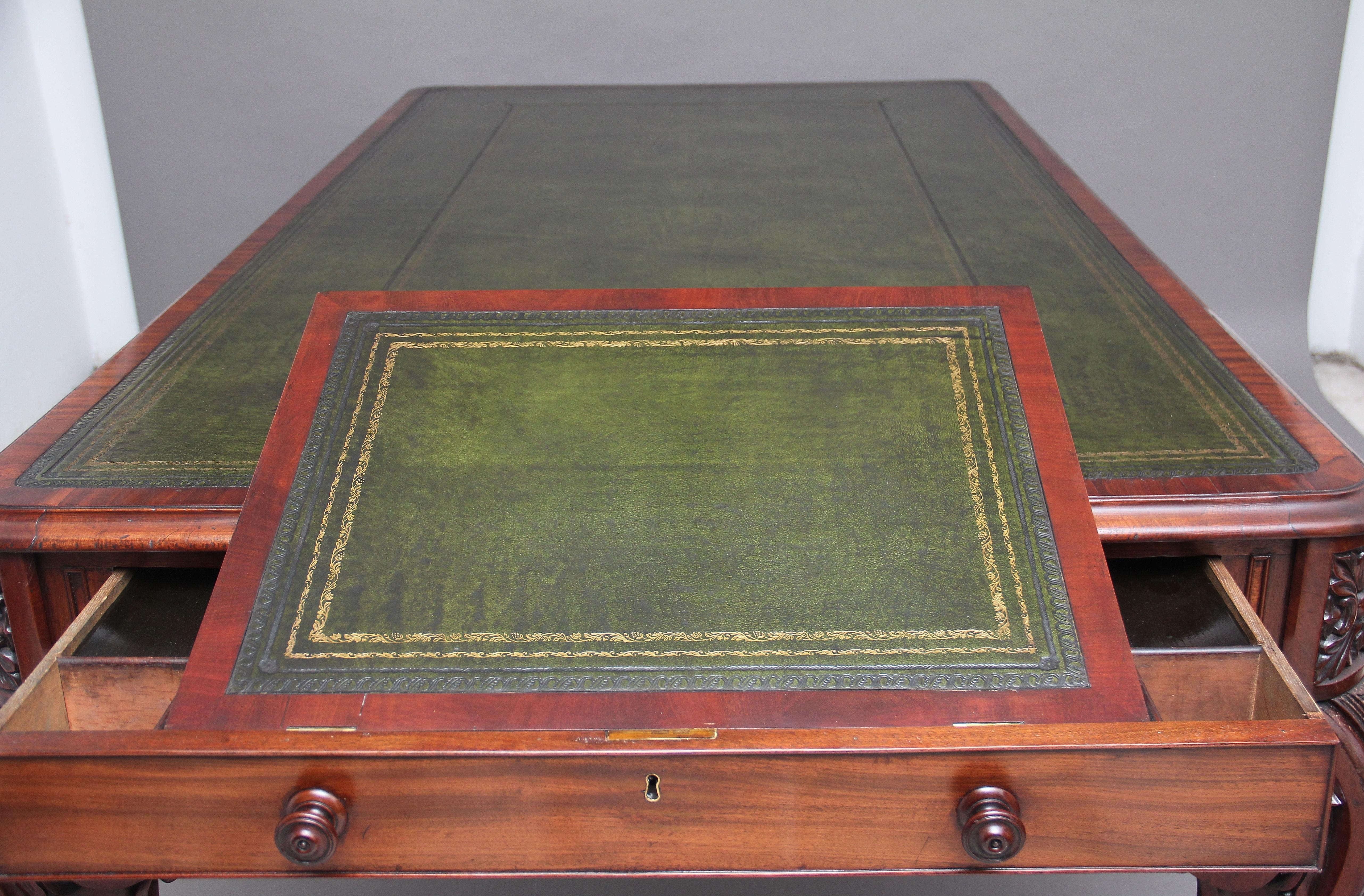 Superb Quality Large 19th Century Mahogany Desk 9