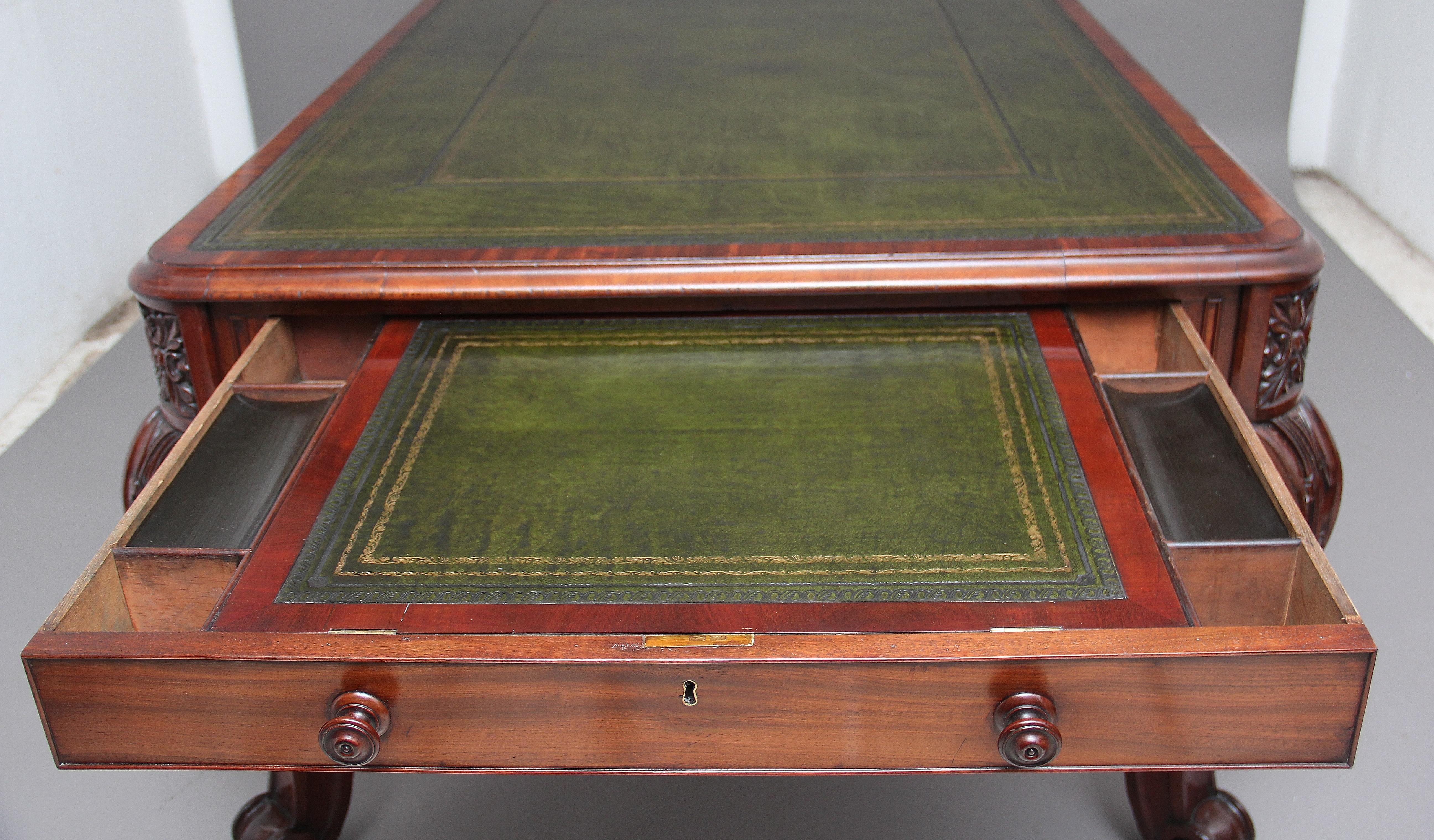Superb Quality Large 19th Century Mahogany Desk 10