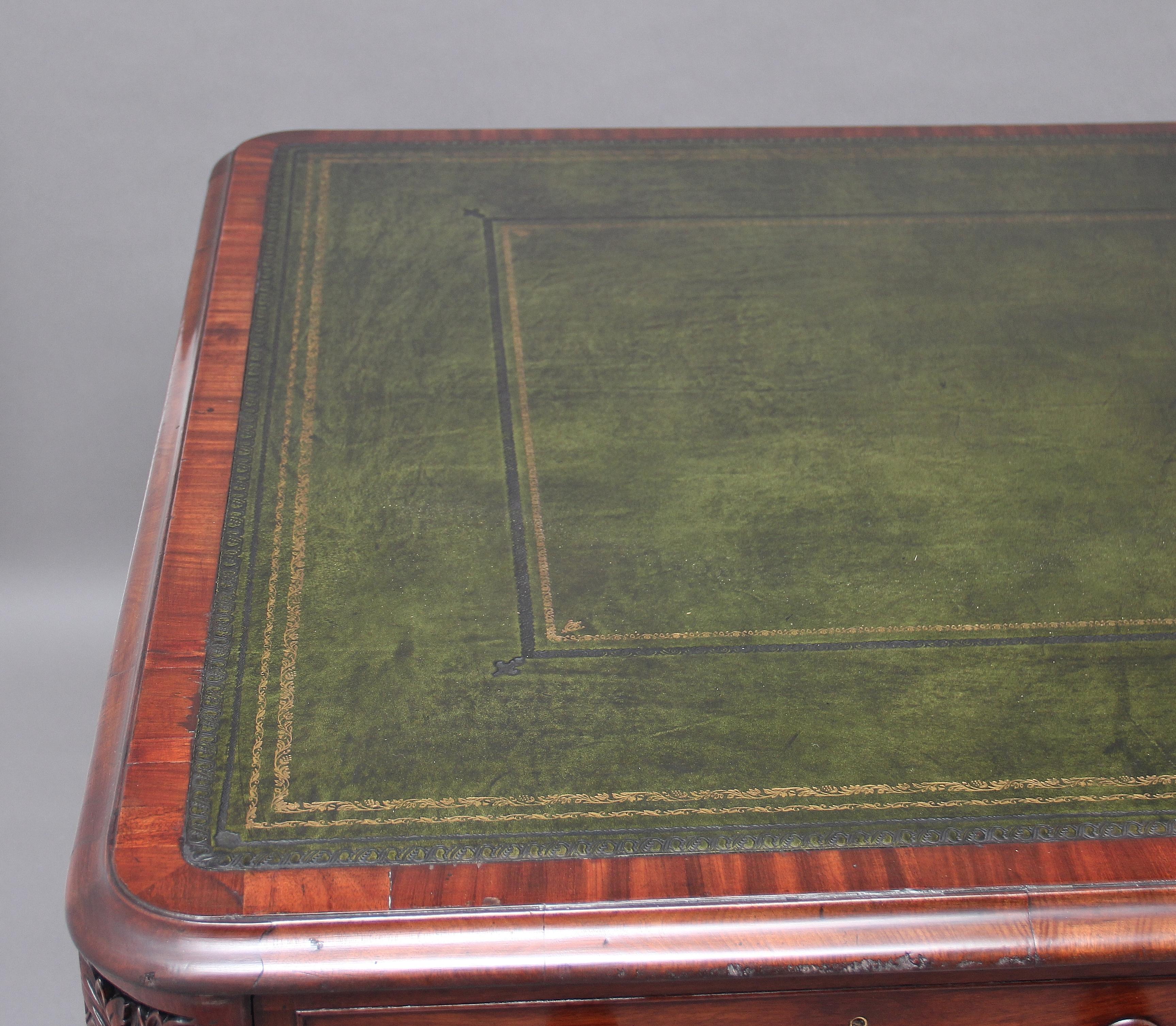 Superb Quality Large 19th Century Mahogany Desk 12
