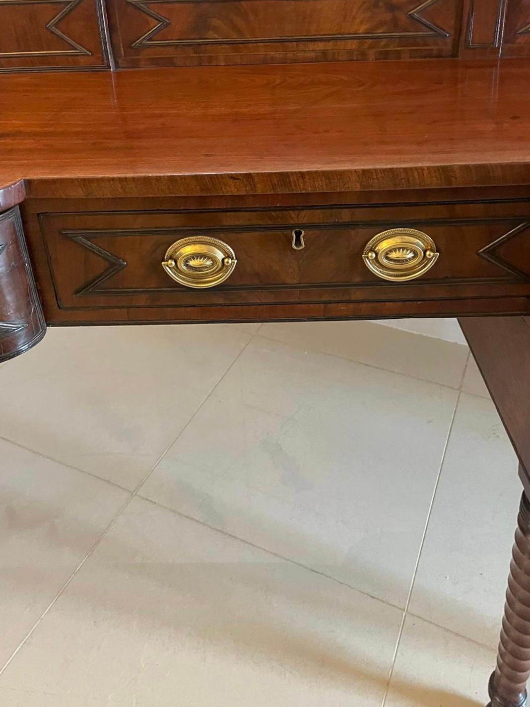 Hervorragende Qualität große antike George III Figured Mahagoni Sideboard im Angebot 4