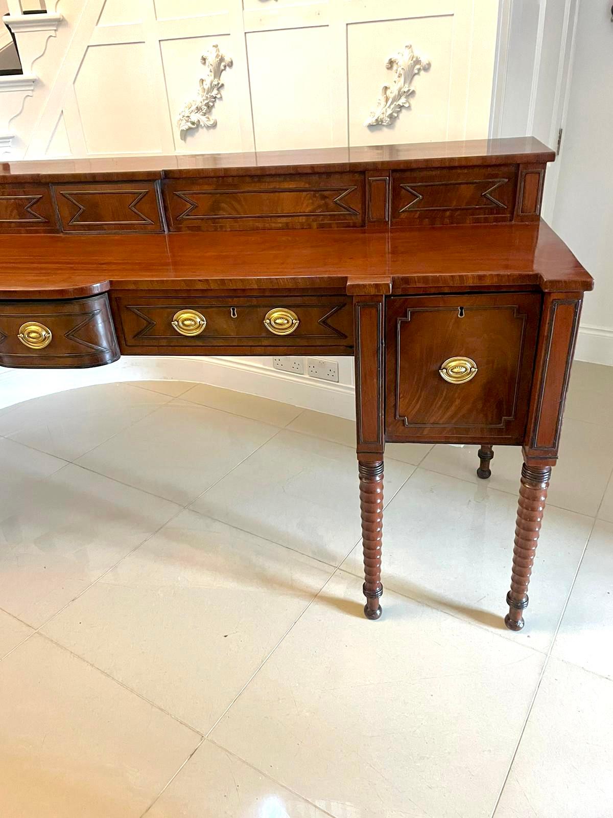Hervorragende Qualität große antike George III Figured Mahagoni Sideboard im Angebot 7
